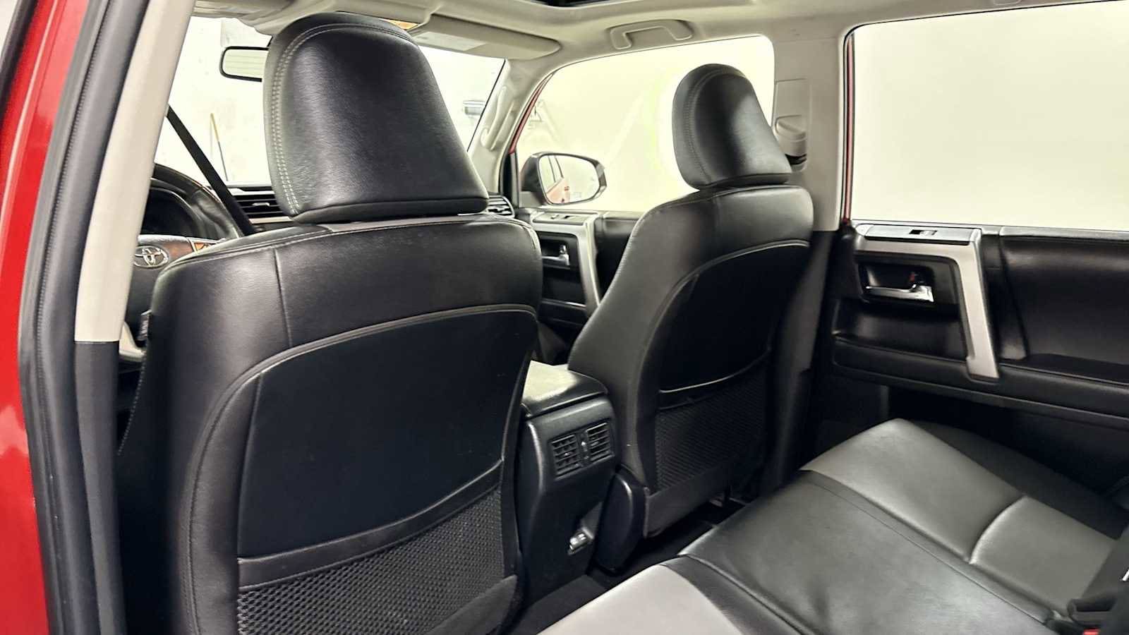 Thumbnail: 2022 Toyota 4Runner - 26