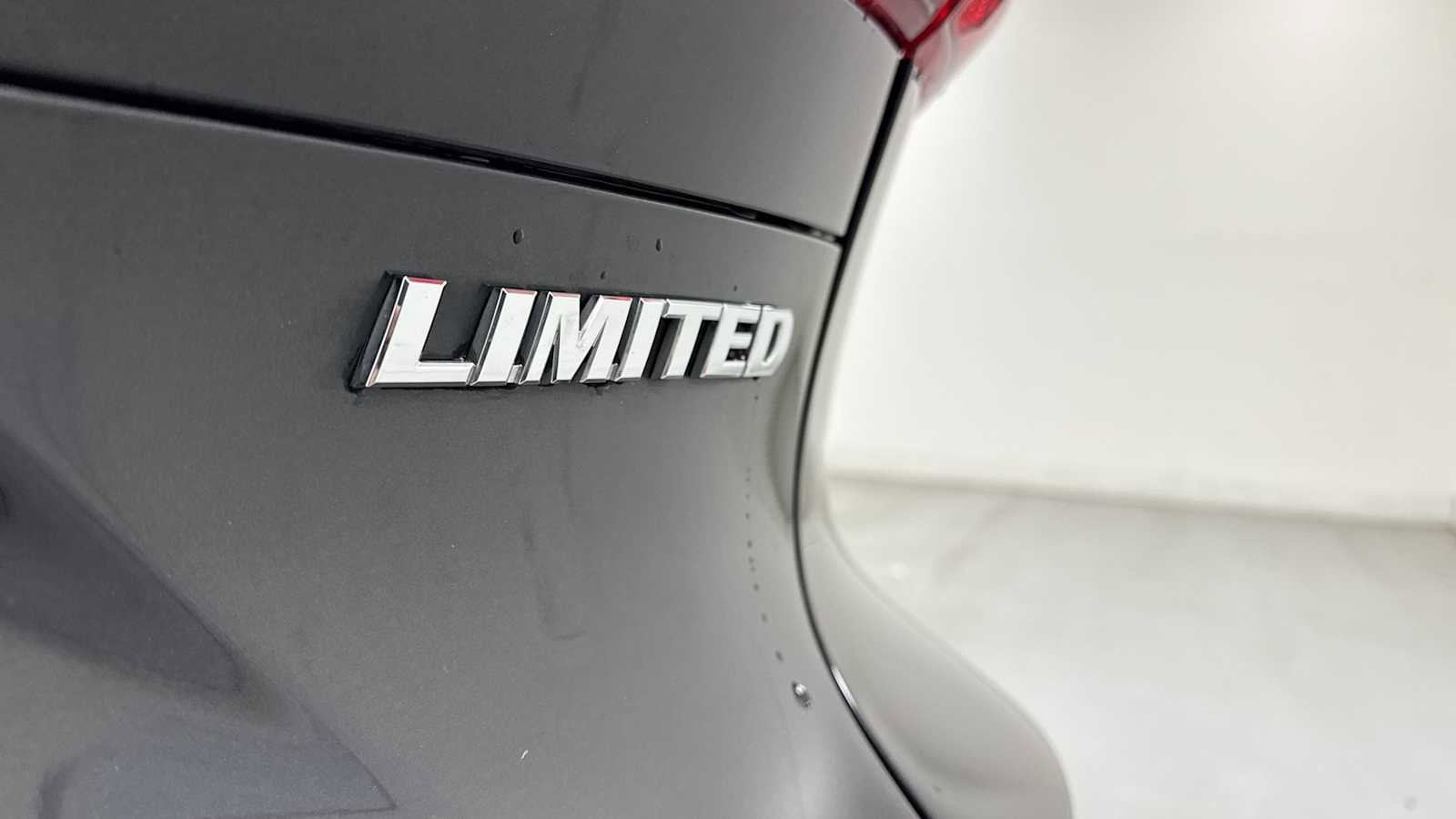 Thumbnail: 2023 Toyota Venza - 29