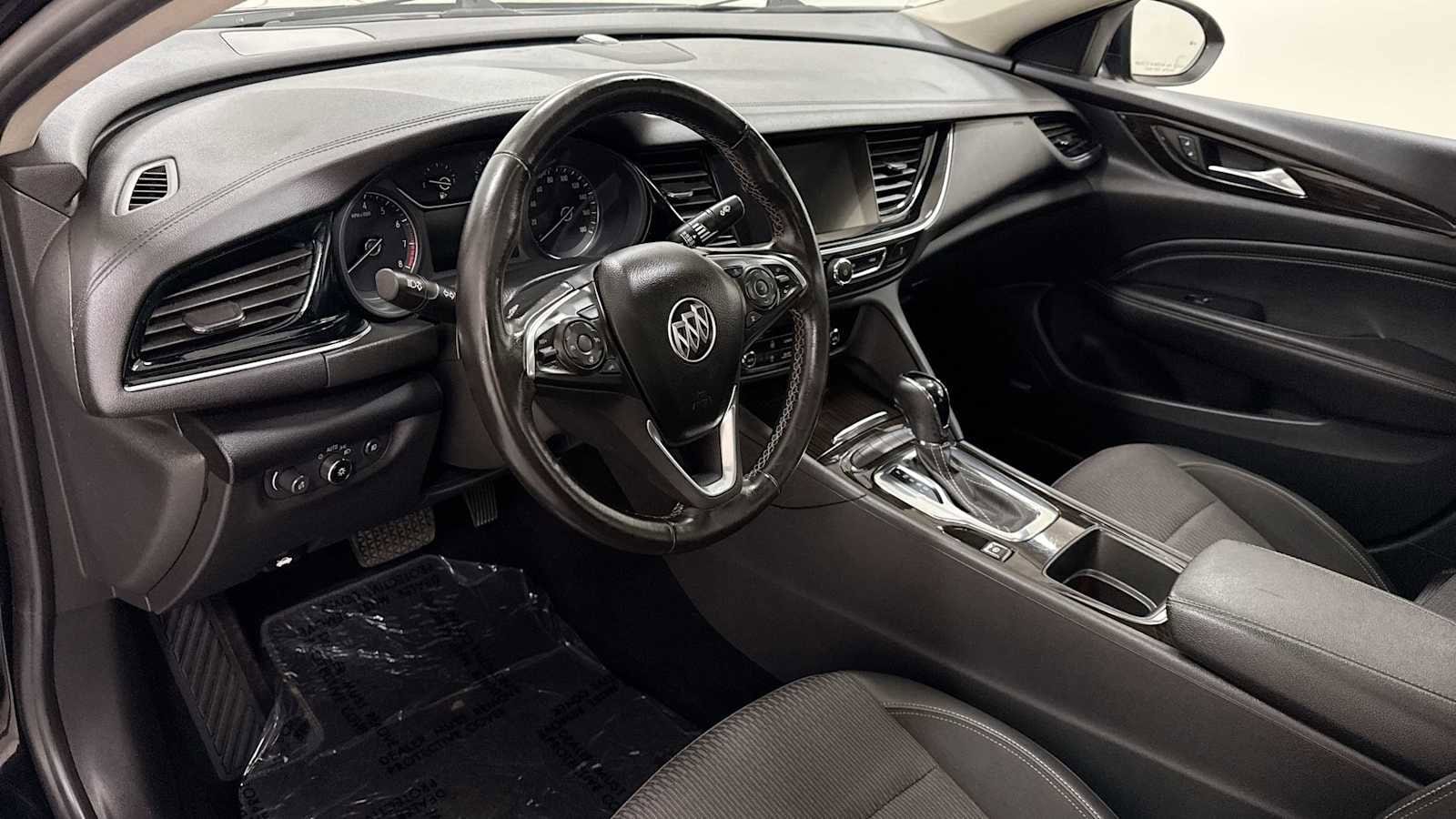 Thumbnail: 2019 Buick Regal - 12