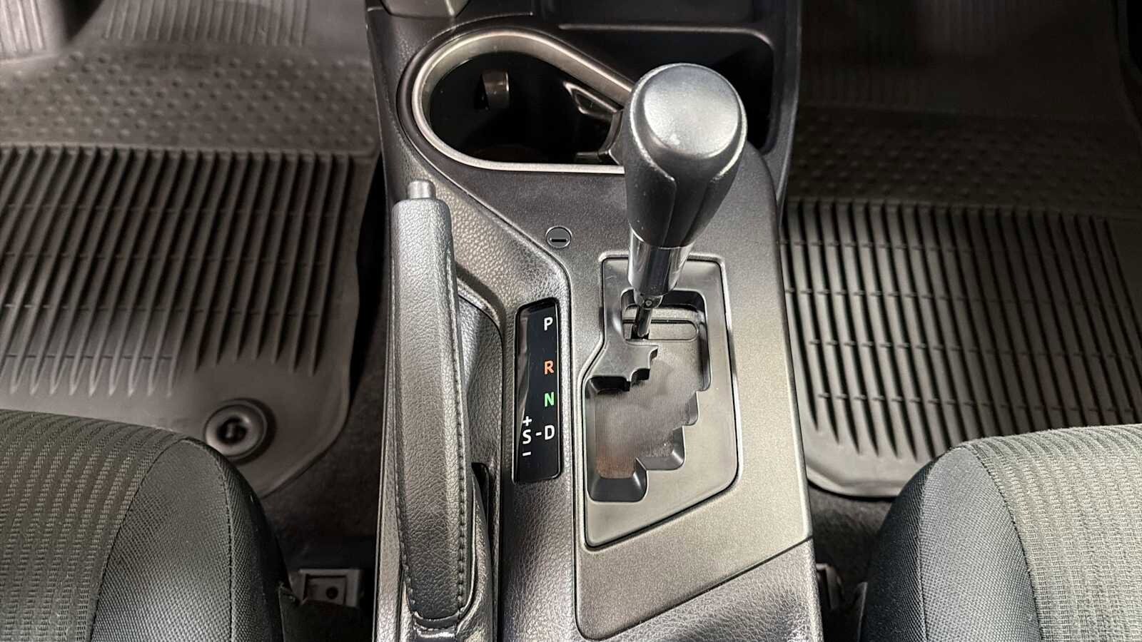 Thumbnail: 2017 Toyota RAV4 - 21