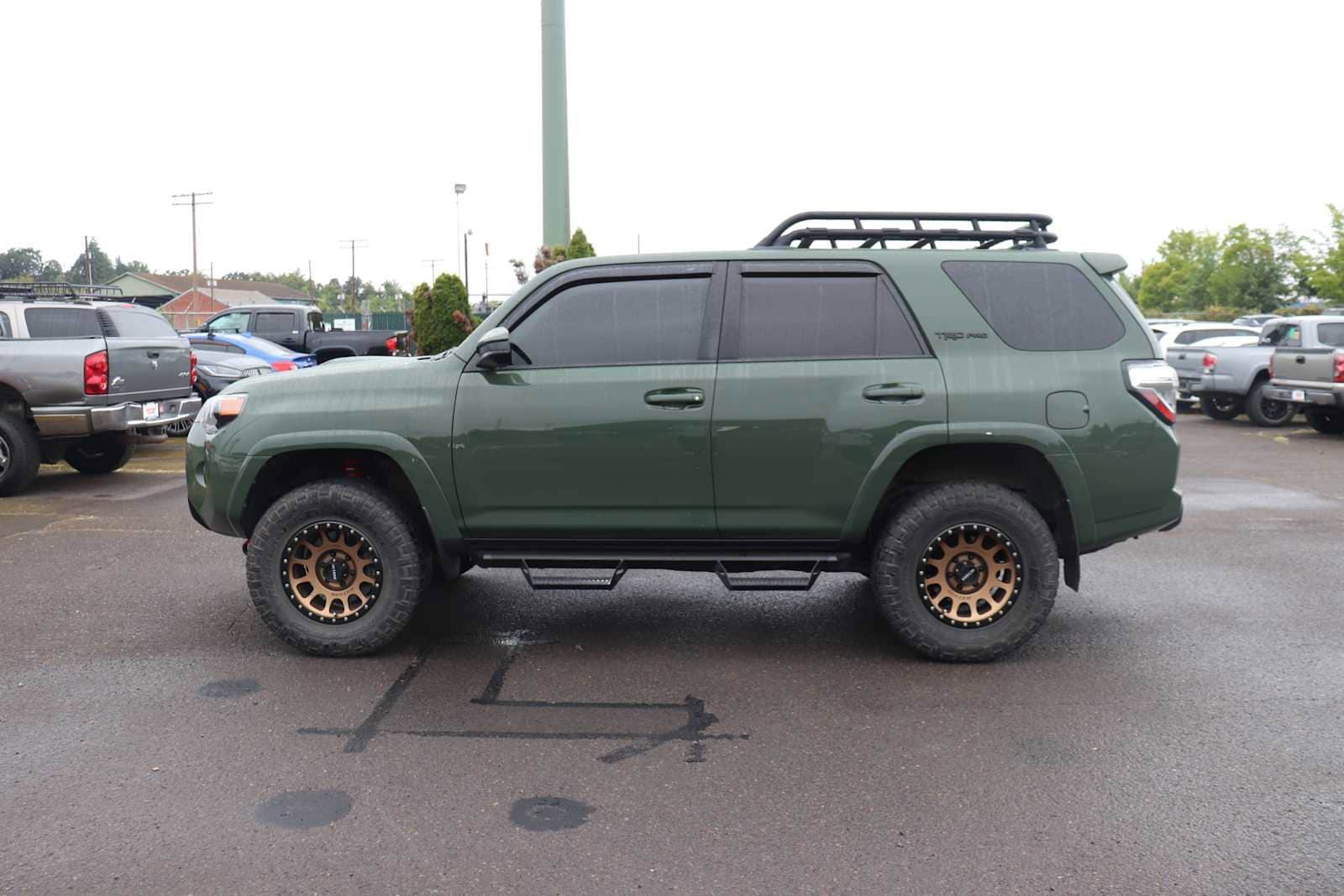 Thumbnail: 2020 Toyota 4Runner - 8