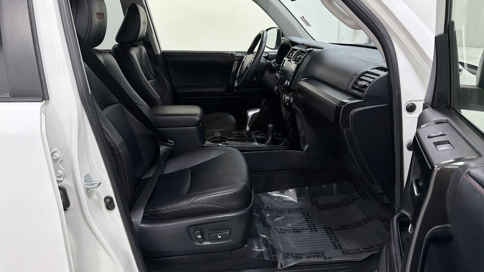 Thumbnail: 2022 Toyota 4Runner - 28