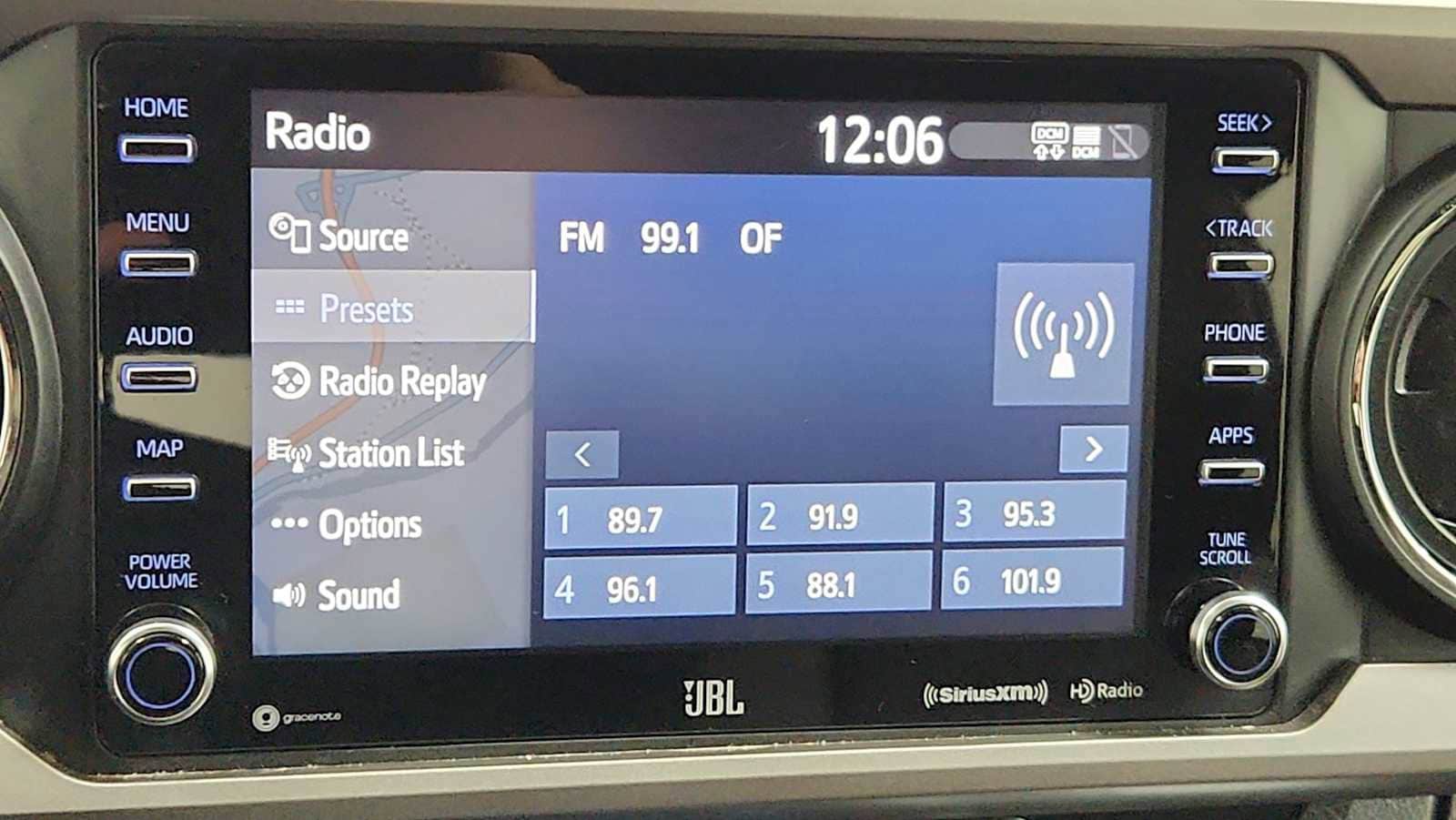 Thumbnail: 2021 Toyota Tacoma - 18