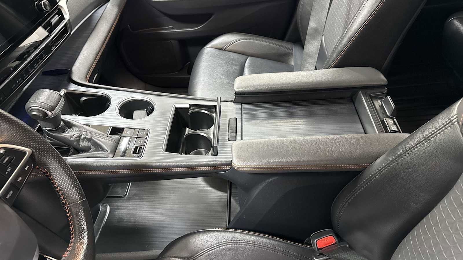 Thumbnail: 2021 Toyota Sienna - 23