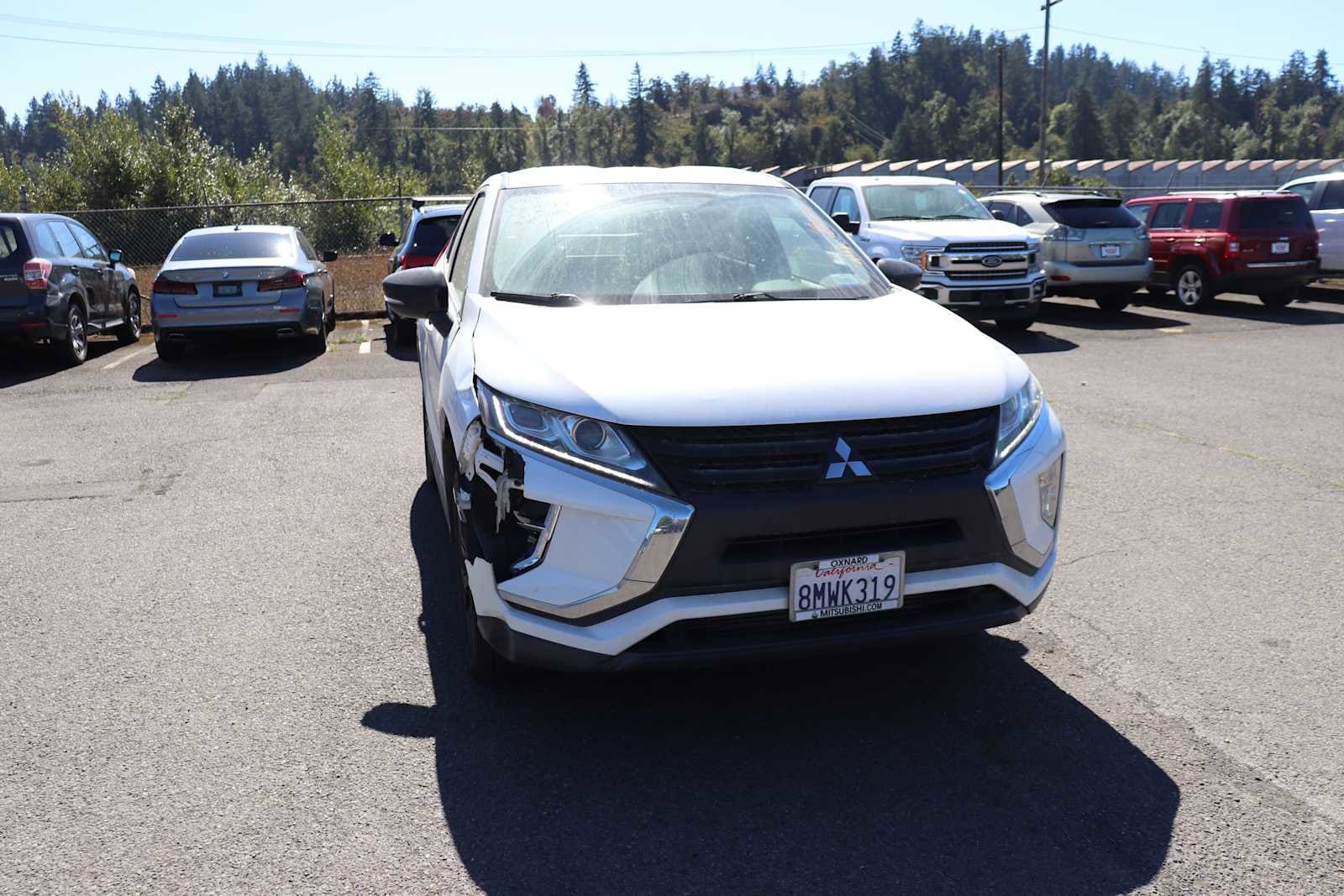 2019 Mitsubishi Eclipse Cross LE photo 2
