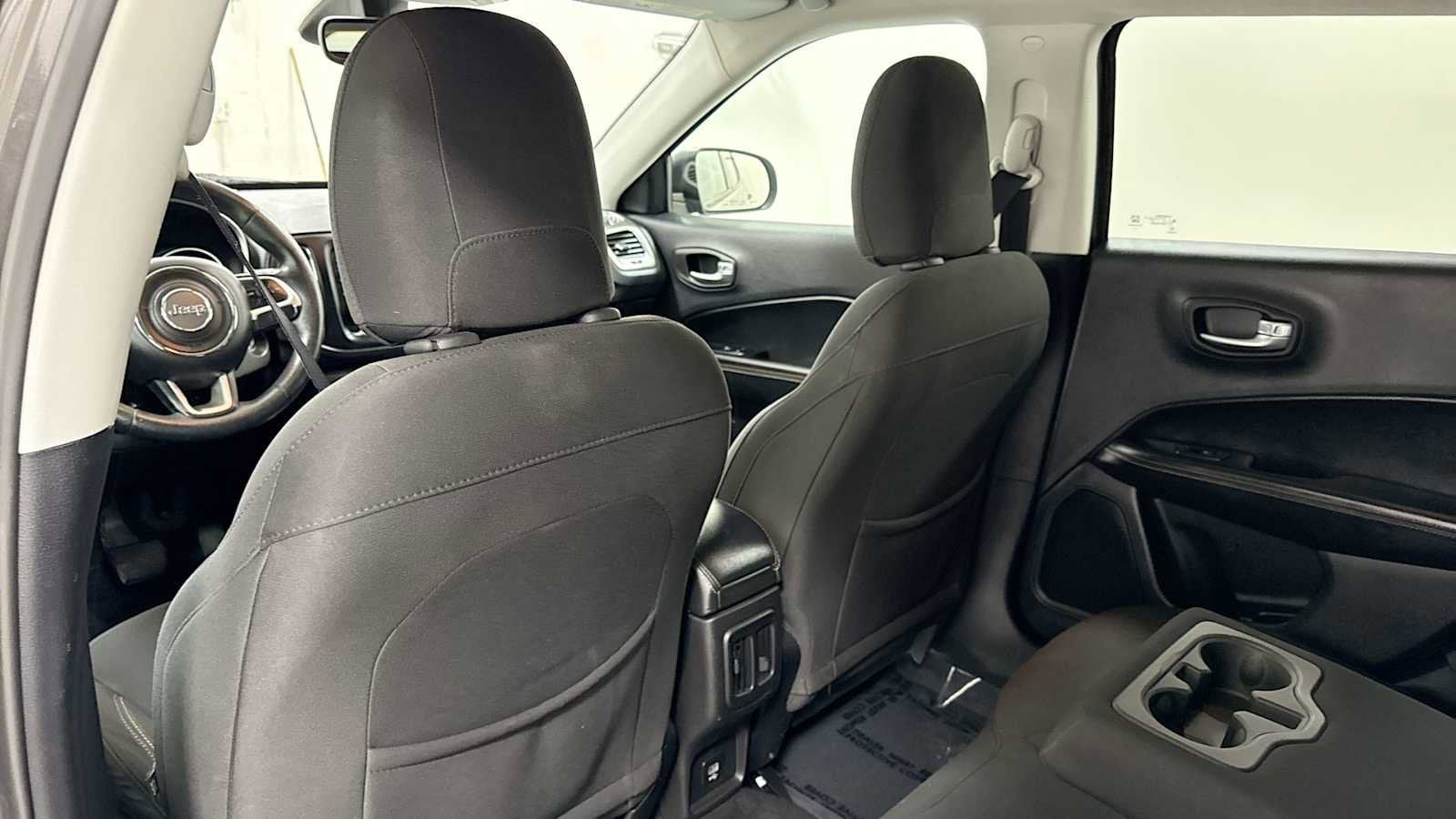 Thumbnail: 2018 Jeep Compass - 25
