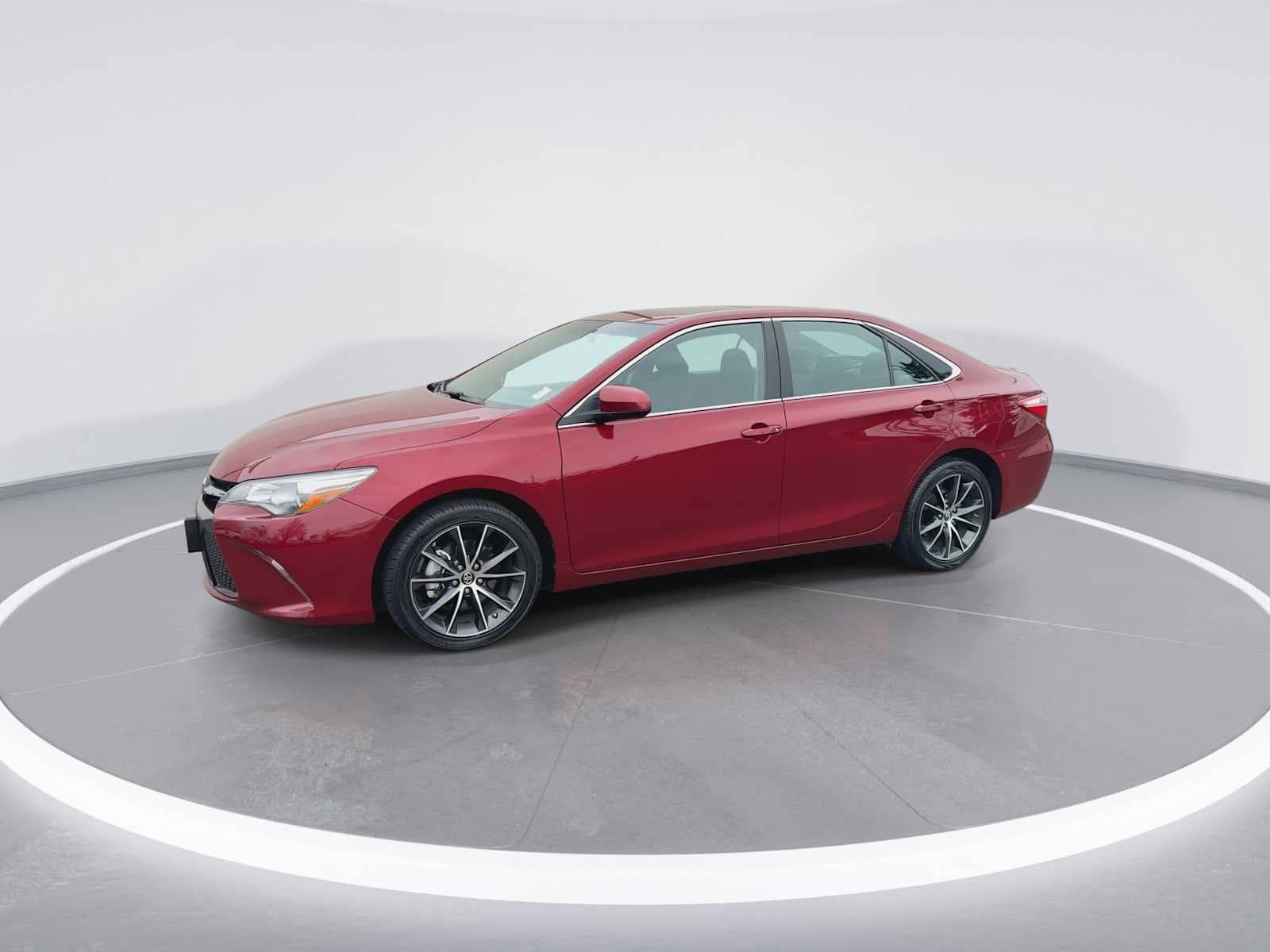 Thumbnail: 2017 Toyota Camry - 4