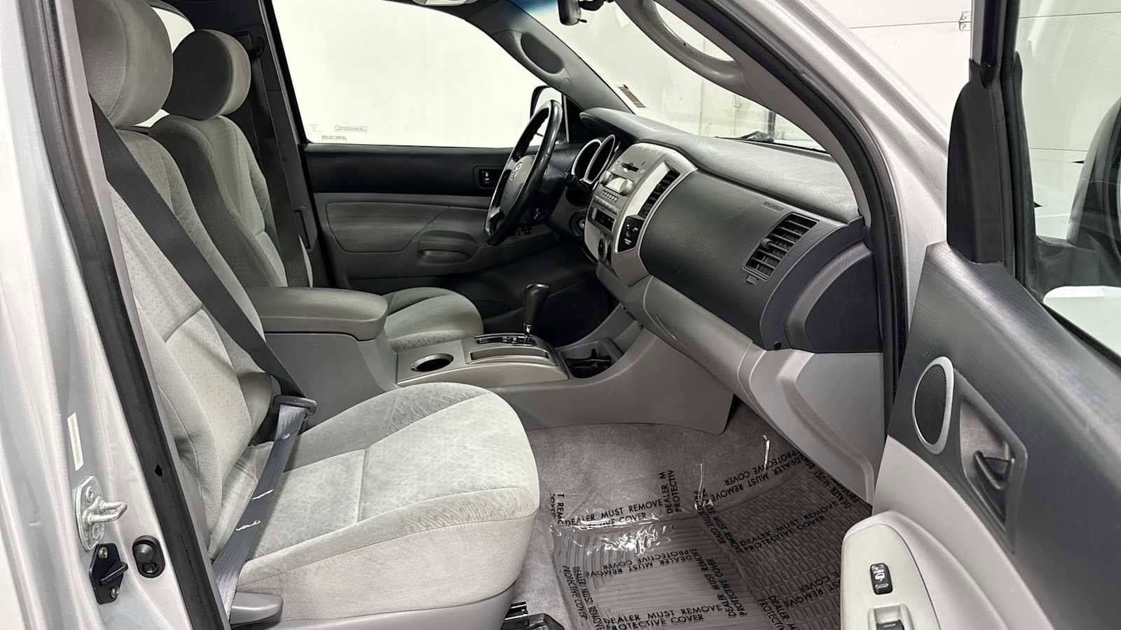 Thumbnail: 2006 Toyota Tacoma - 27