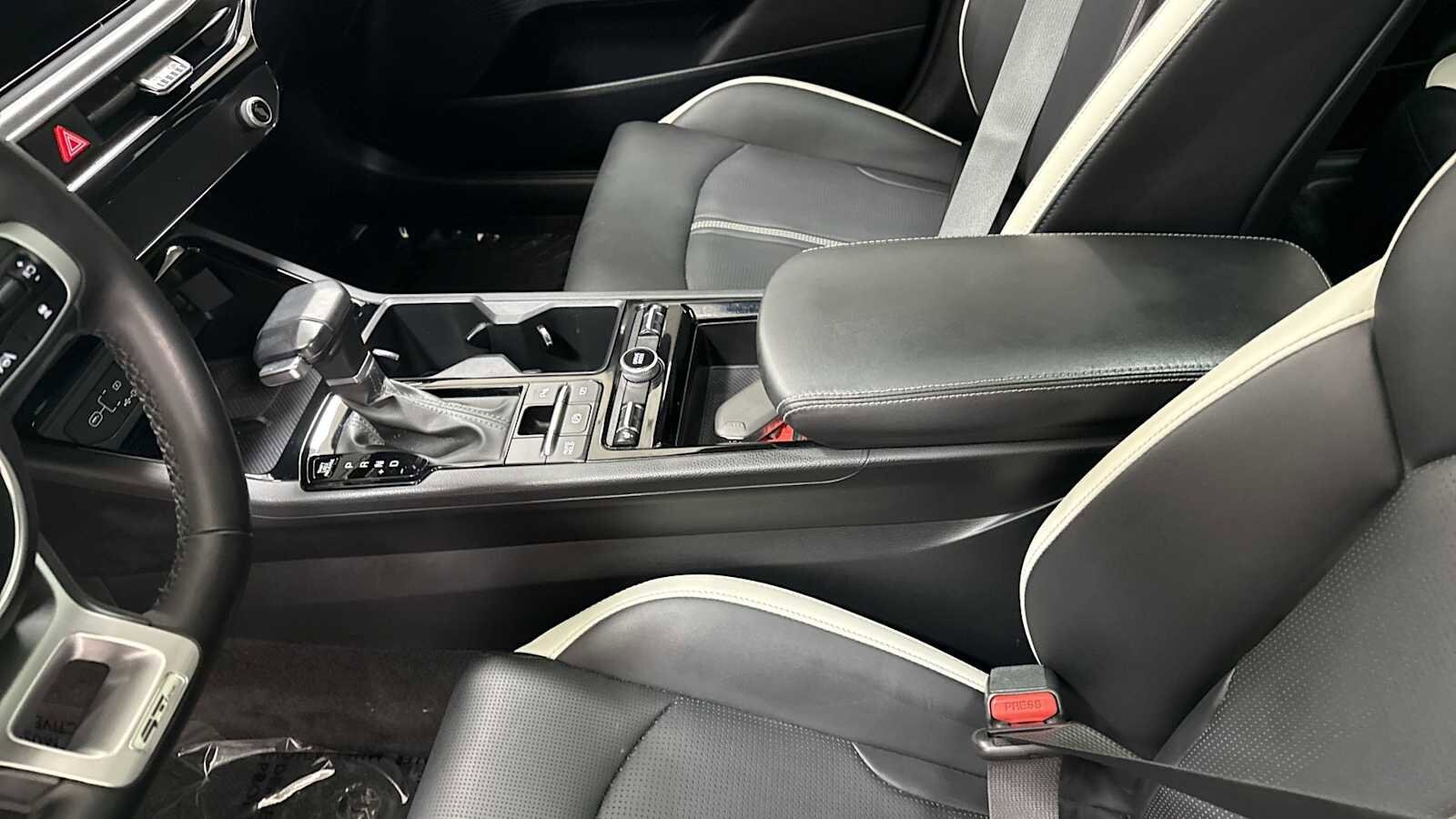 Thumbnail: 2025 Kia K5 - 23