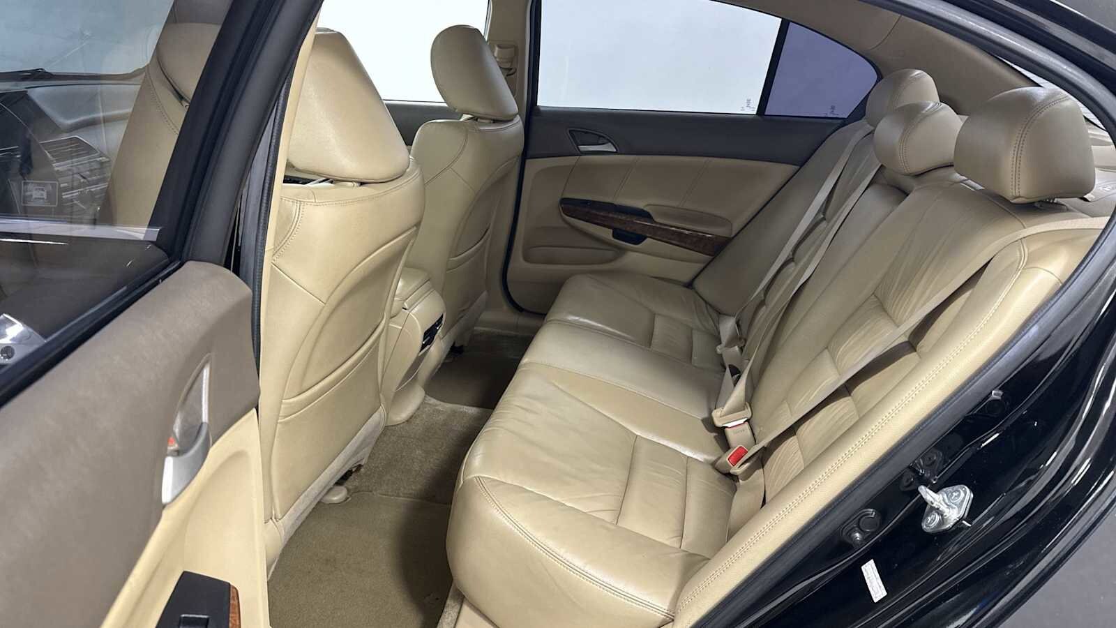 Thumbnail: 2010 Honda Accord - 23