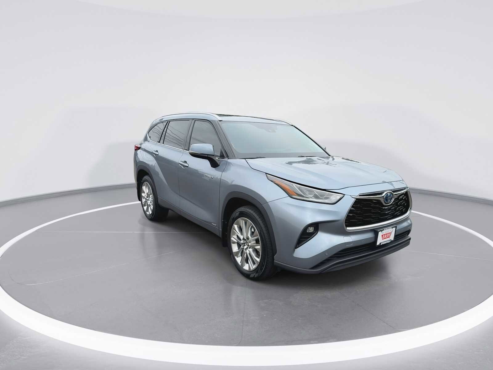 2021 Toyota Highlander Hybrid Limited photo 2
