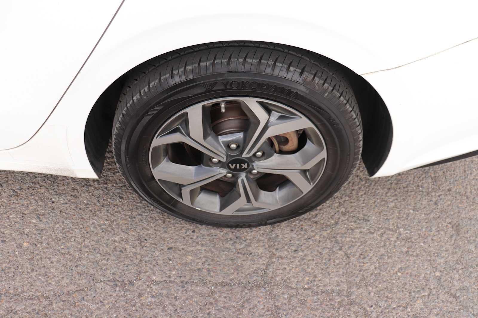 Thumbnail: 2021 Kia Forte - 9