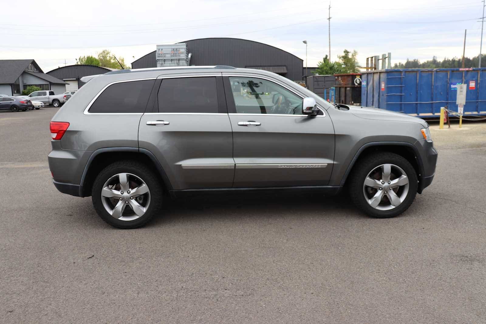 Thumbnail: 2013 Jeep Grand Cherokee - 4