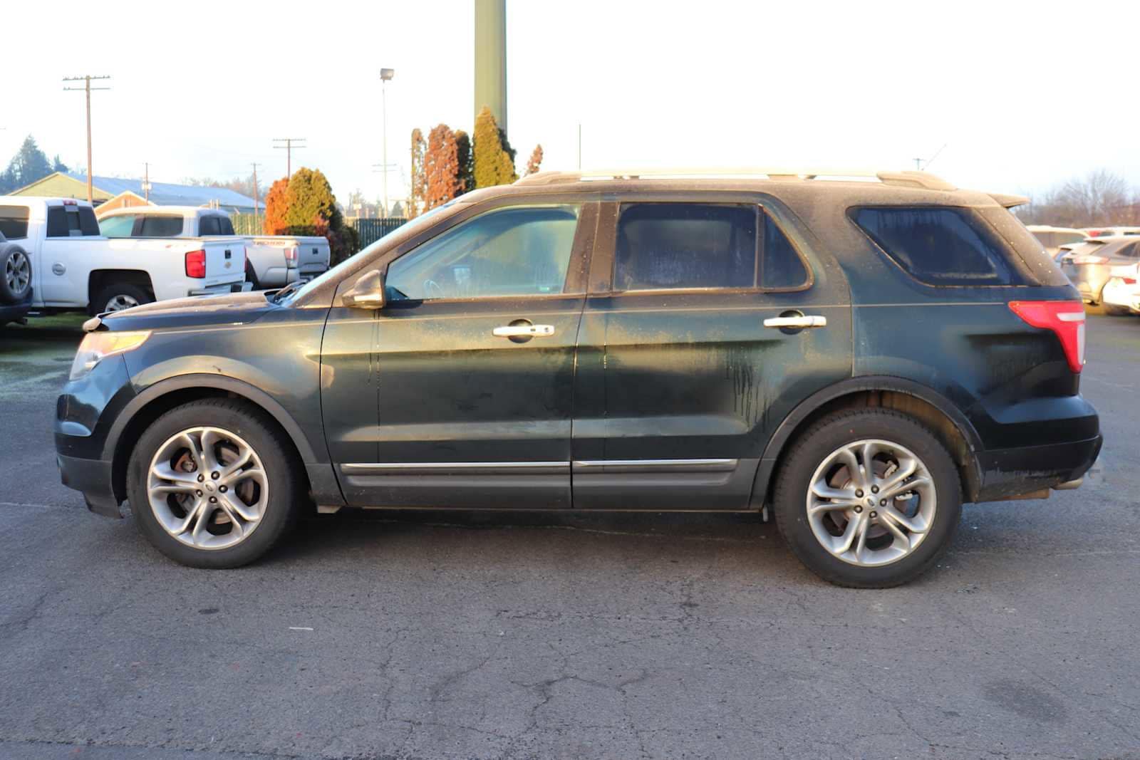 Thumbnail: 2015 Ford Explorer - 8