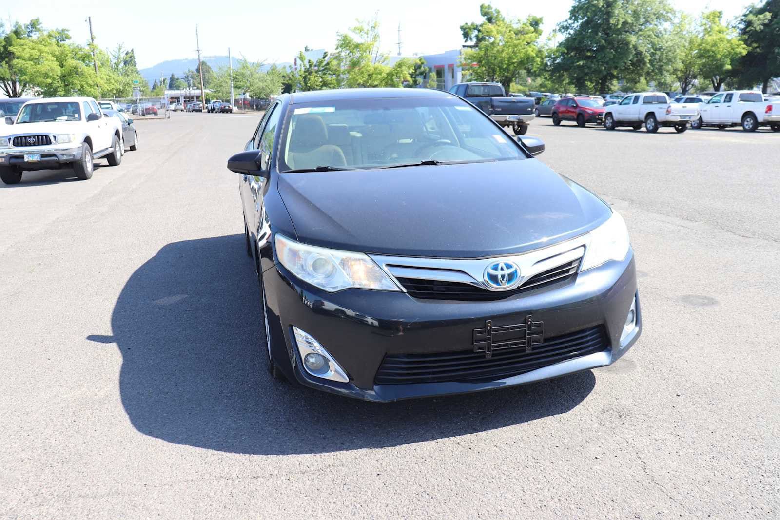 2013 Toyota Camry XLE 3