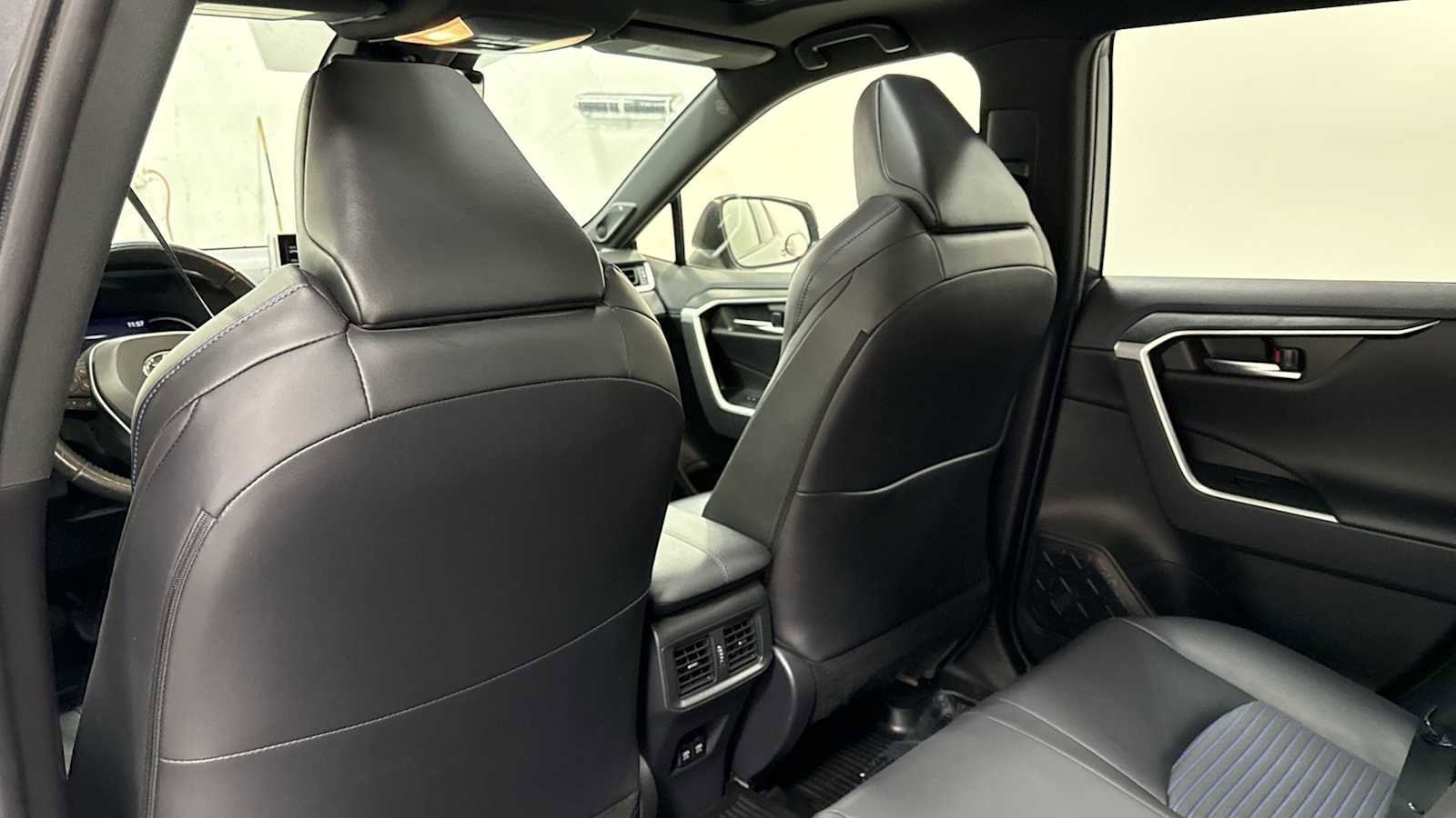 Thumbnail: 2019 Toyota RAV4 - 26