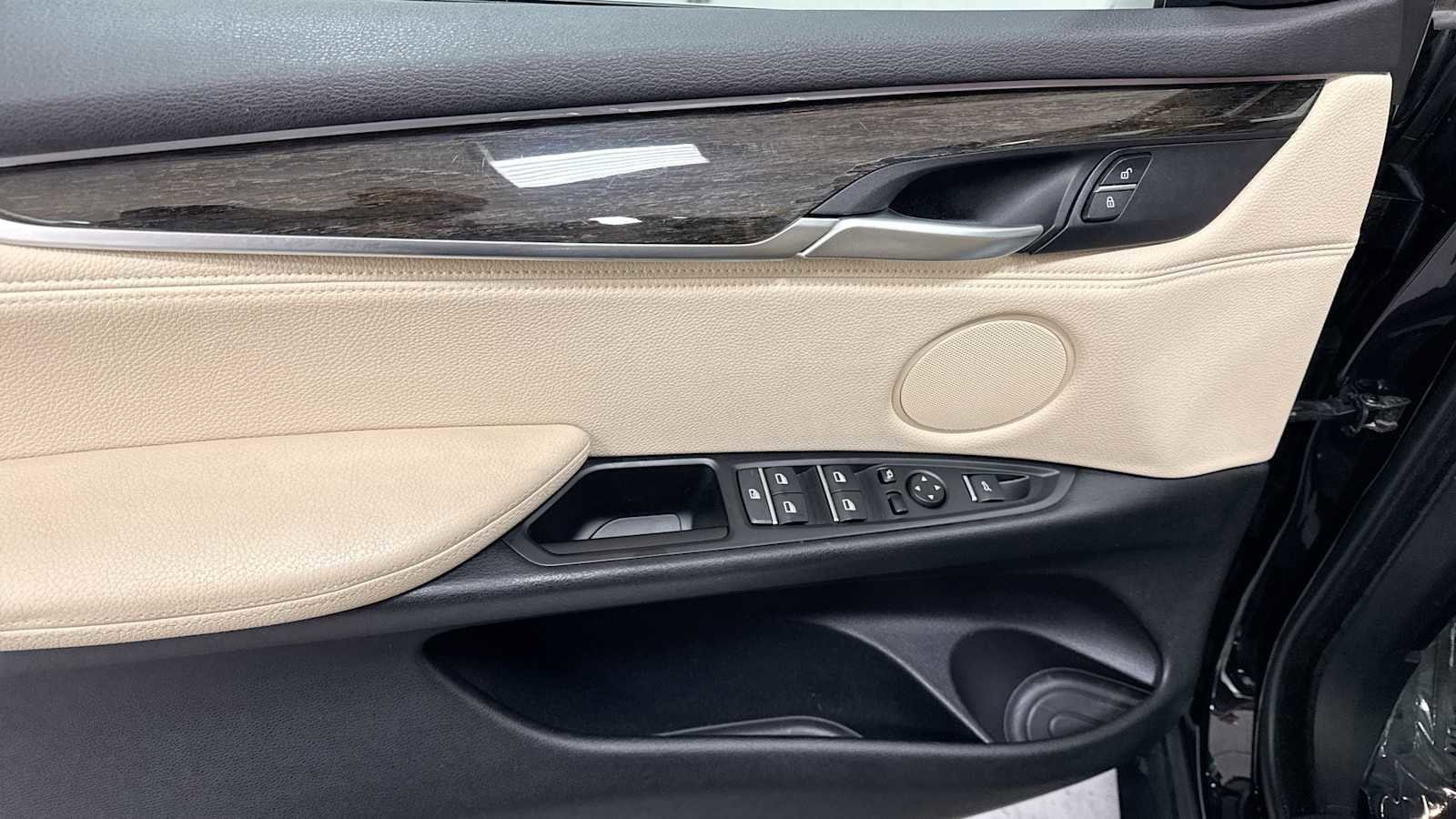 Thumbnail: 2016 BMW X5 - 15