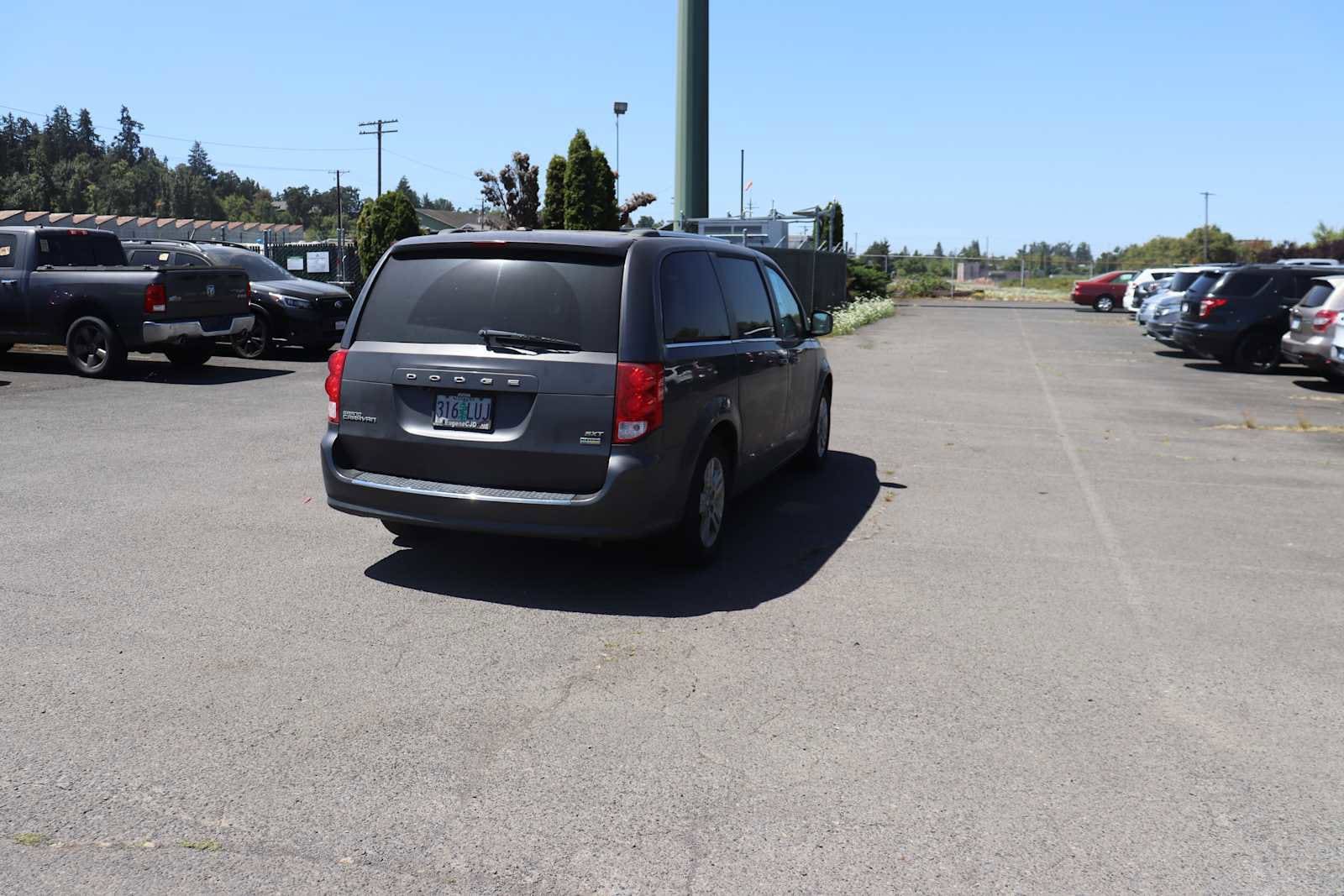 Thumbnail: 2018 Dodge Grand Caravan - 5