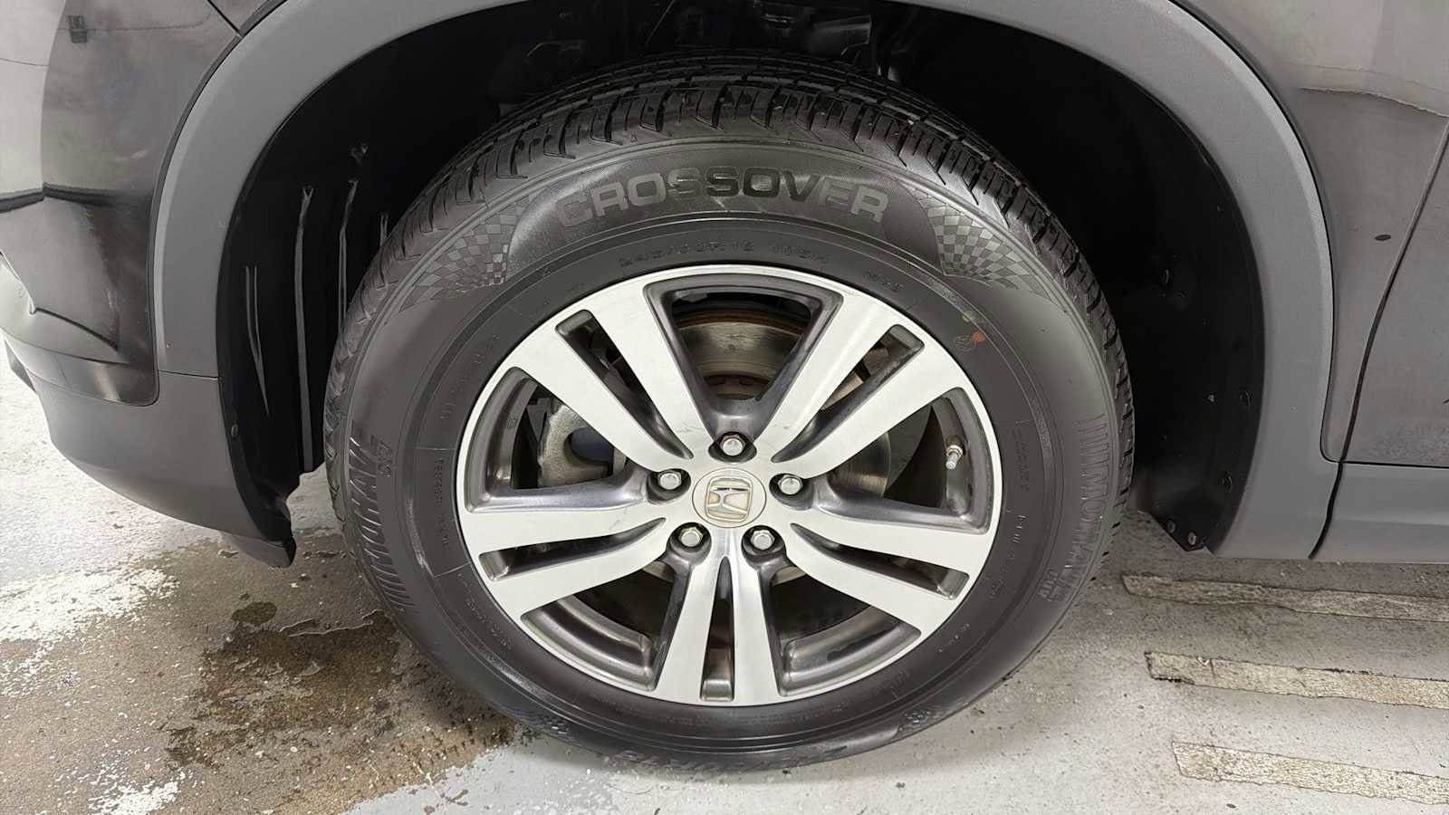 Thumbnail: 2017 Honda Pilot - 10