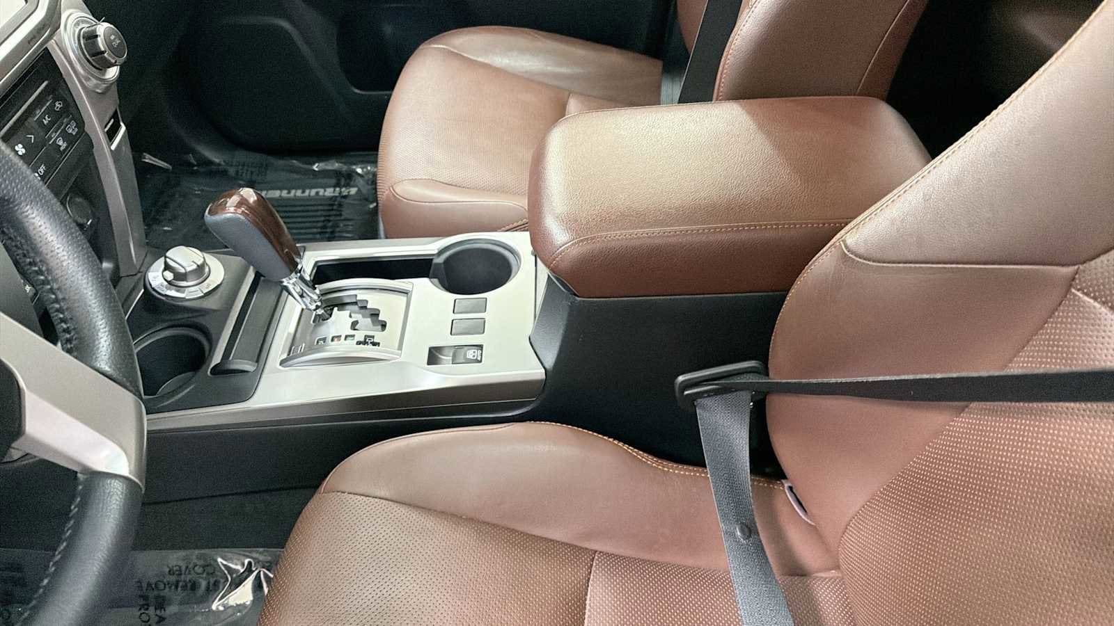 Thumbnail: 2018 Toyota 4Runner - 23