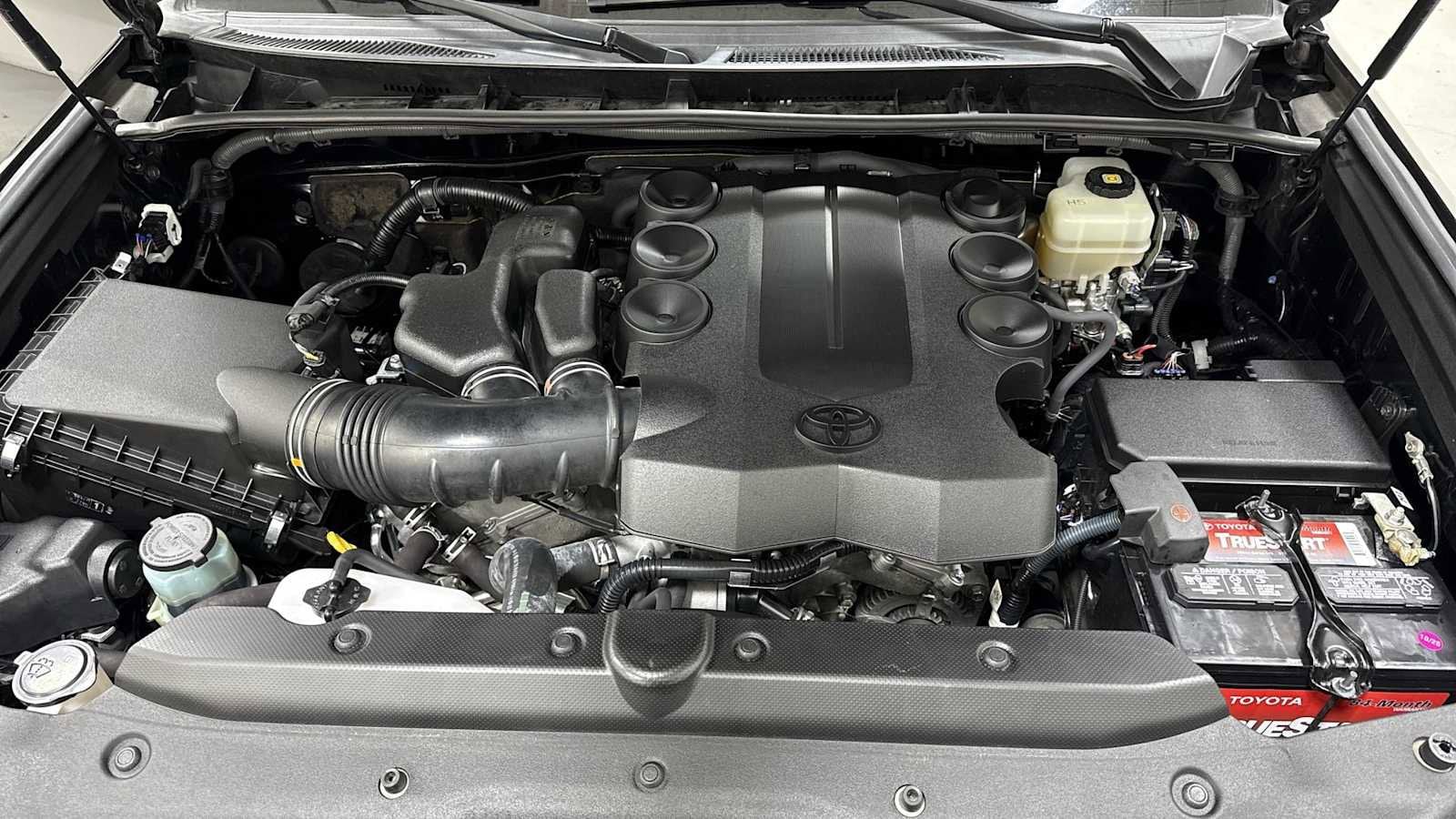 Thumbnail: 2018 Toyota 4Runner - 30