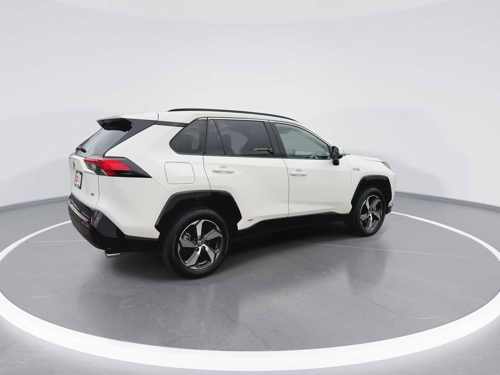 Thumbnail: 2021 Toyota RAV4 - 9