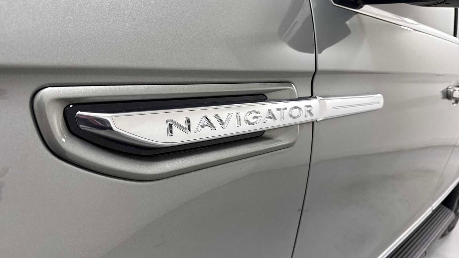 Thumbnail: 2019 Lincoln Navigator - 29