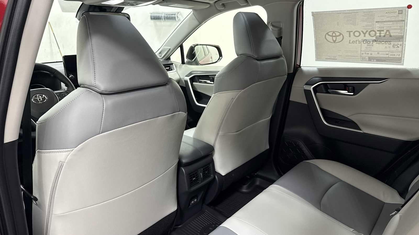 Thumbnail: 2025 Toyota RAV4 - 26