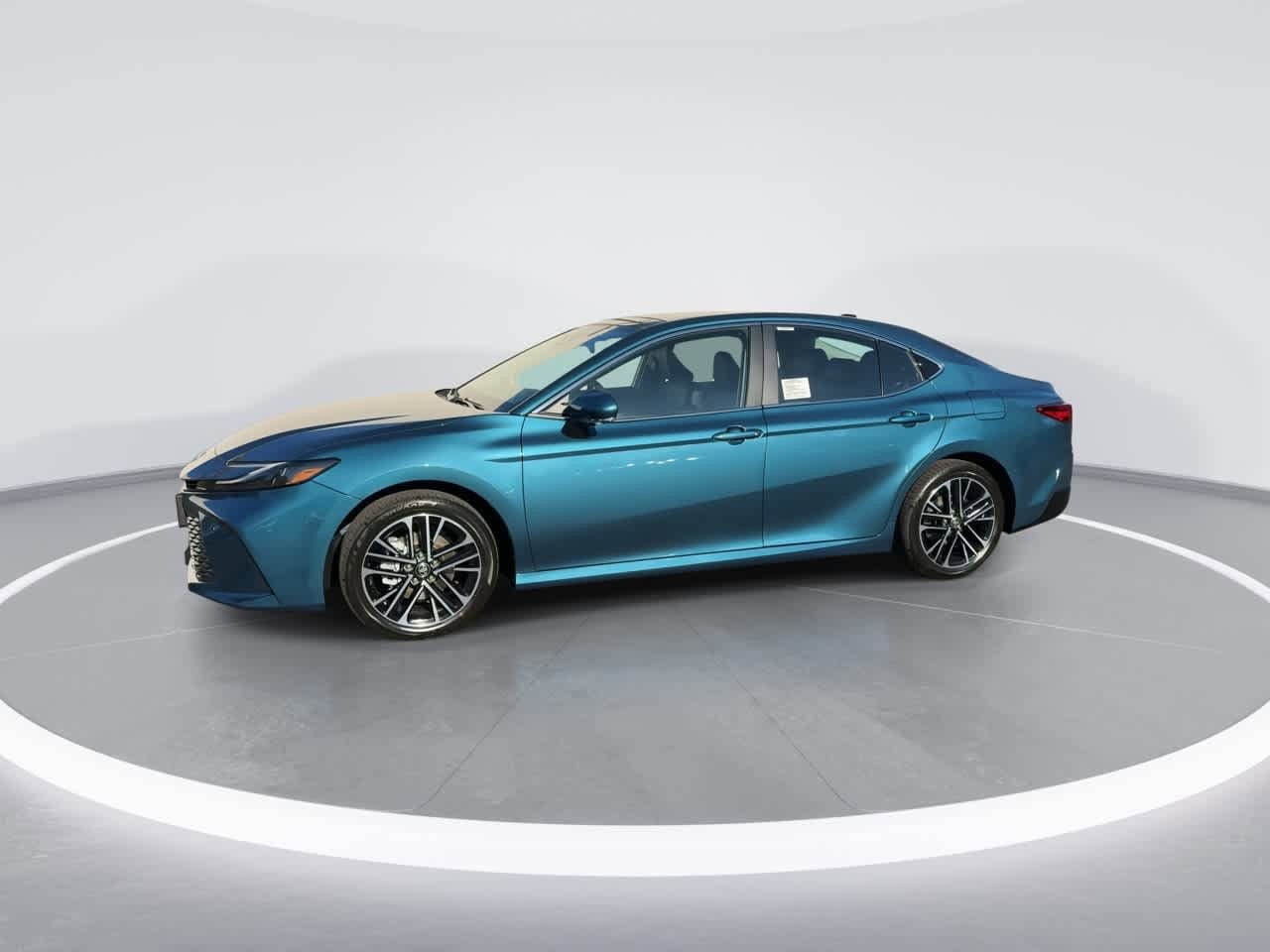 Thumbnail: 2025 Toyota Camry - 4