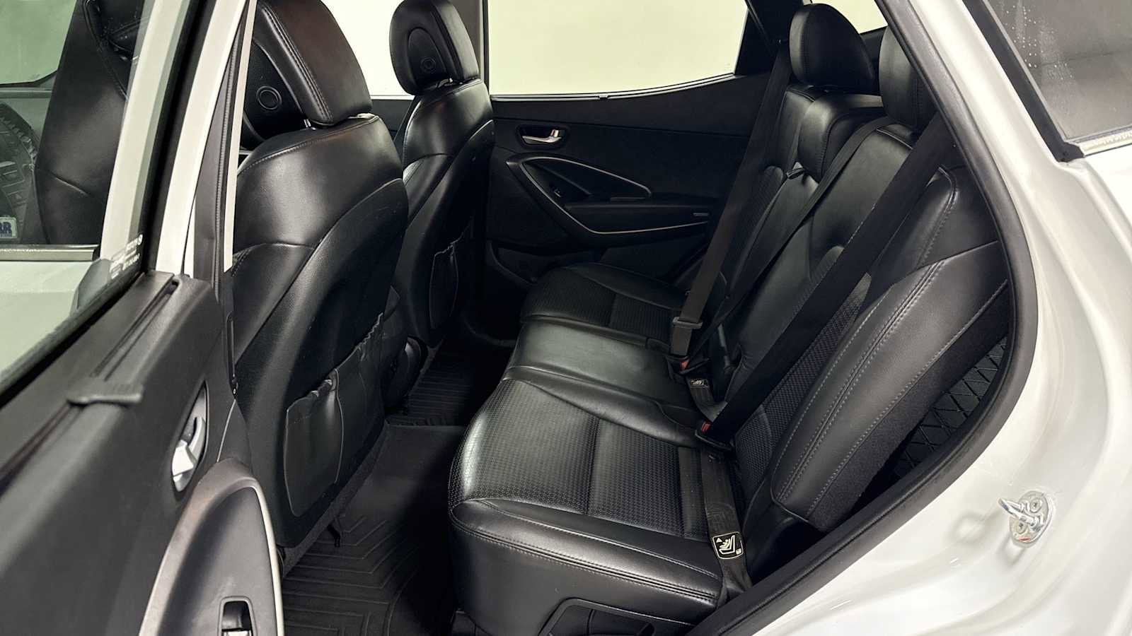 Thumbnail: 2014 Hyundai Santa Fe - 23