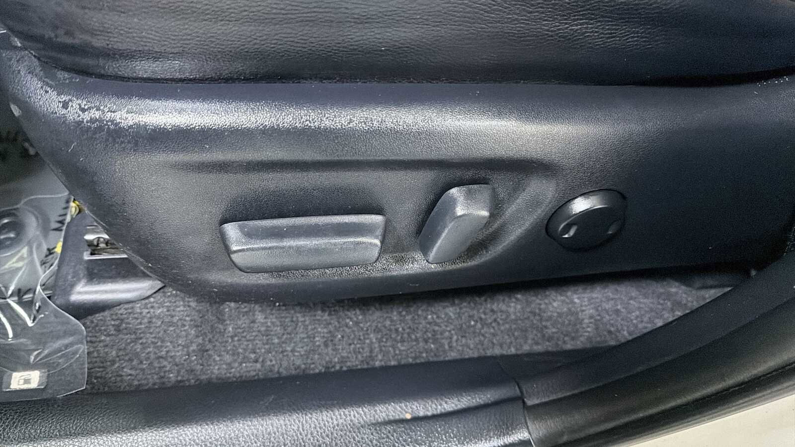 Thumbnail: 2017 Toyota RAV4 - 14