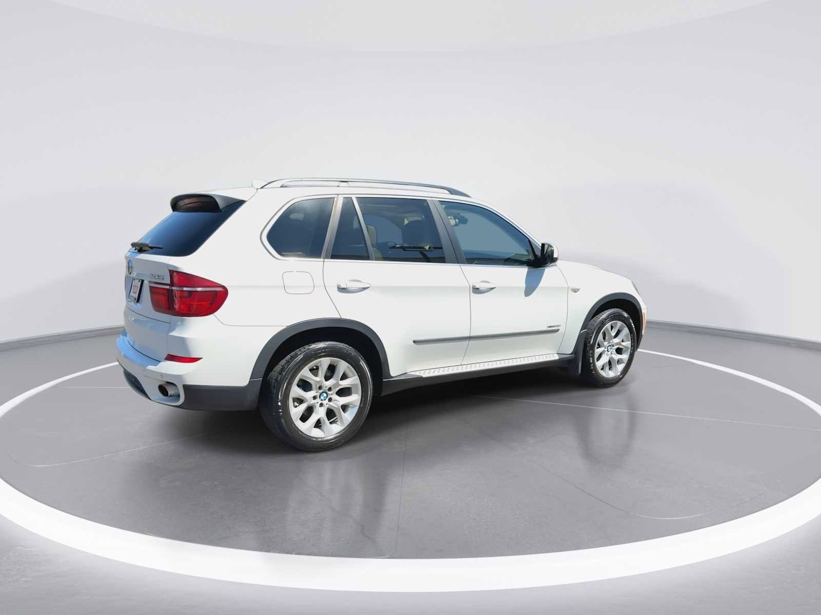 Thumbnail: 2013 BMW X5 - 9