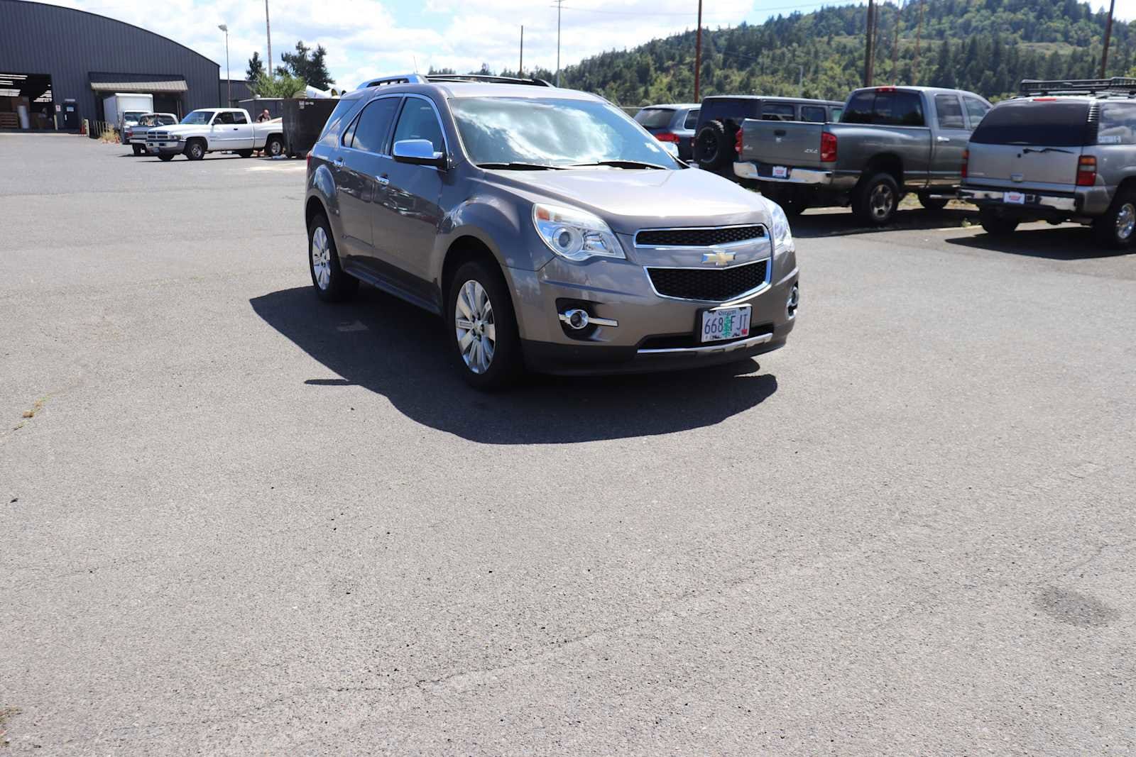 Thumbnail: 2011 Chevrolet Equinox - 3
