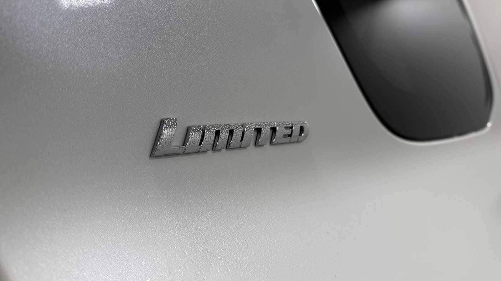 Thumbnail: 2022 Toyota 4Runner - 30