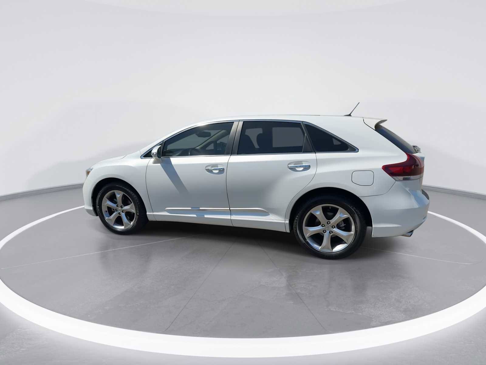 Thumbnail: 2015 Toyota Venza - 5
