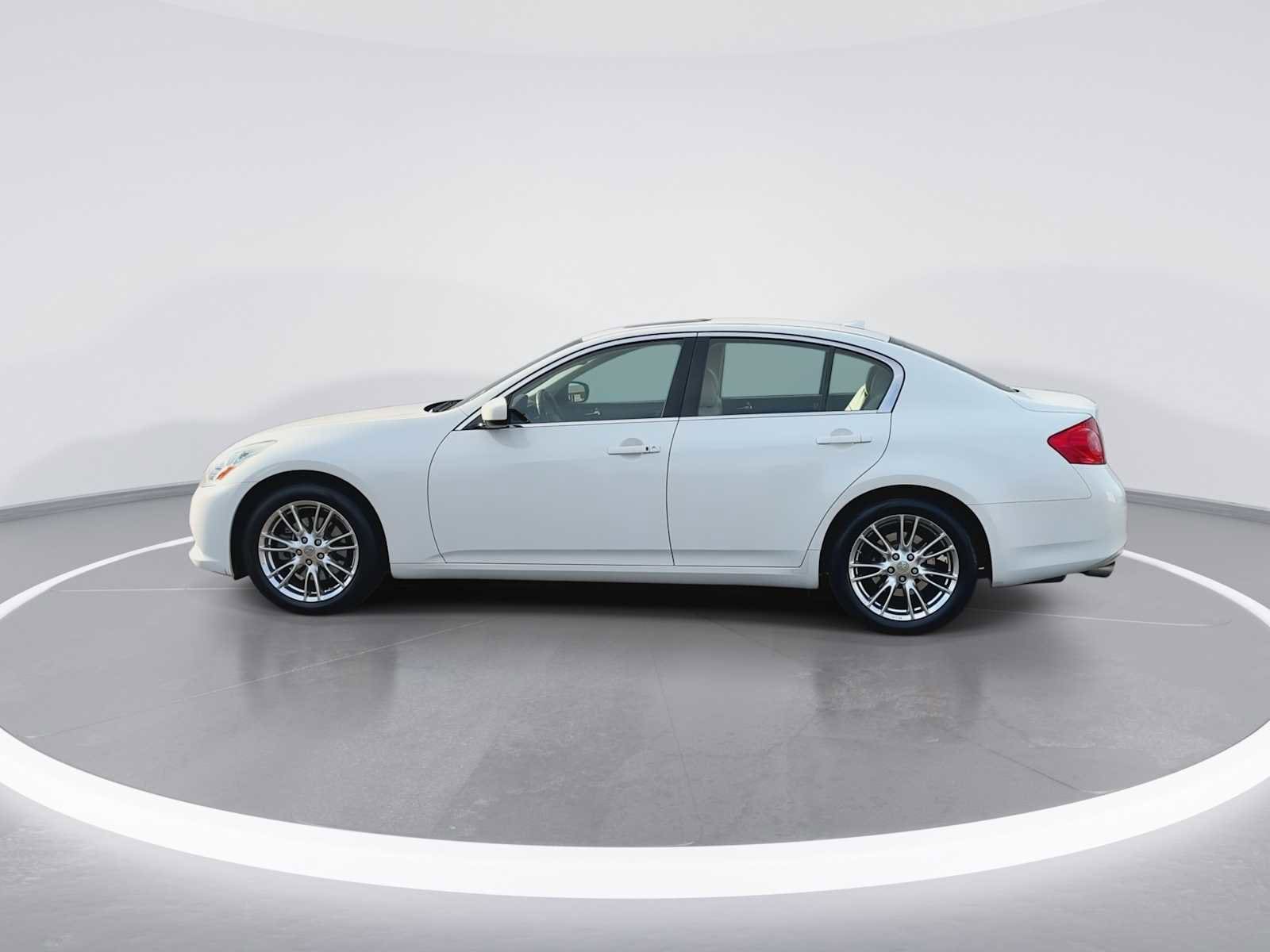 Thumbnail: 2010 INFINITI G37 - 5