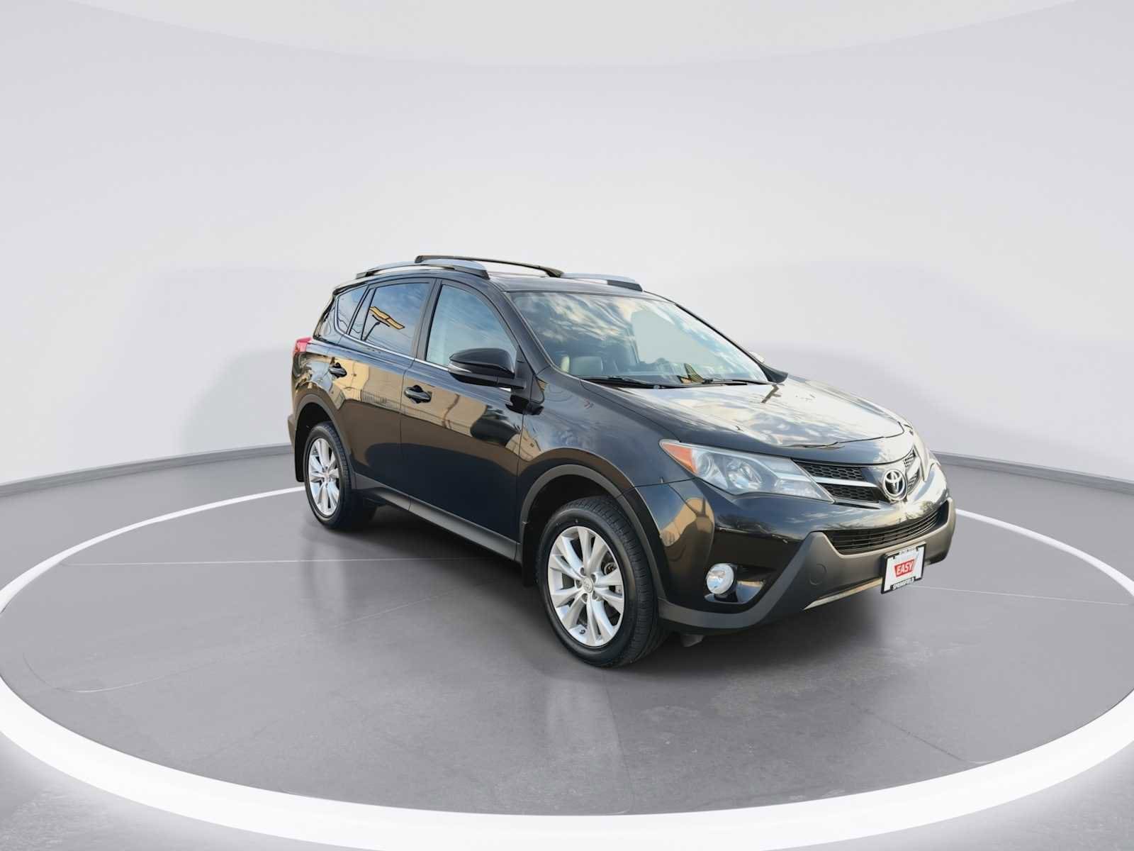 Thumbnail: 2015 Toyota RAV4 - 2