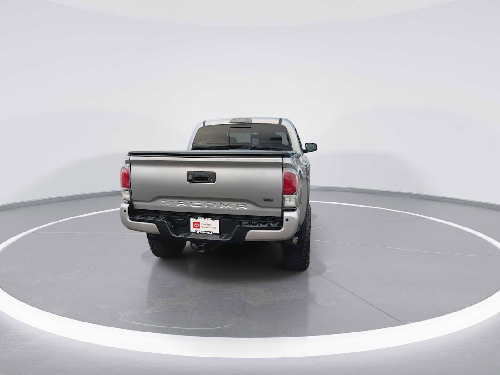 Thumbnail: 2020 Toyota Tacoma - 7