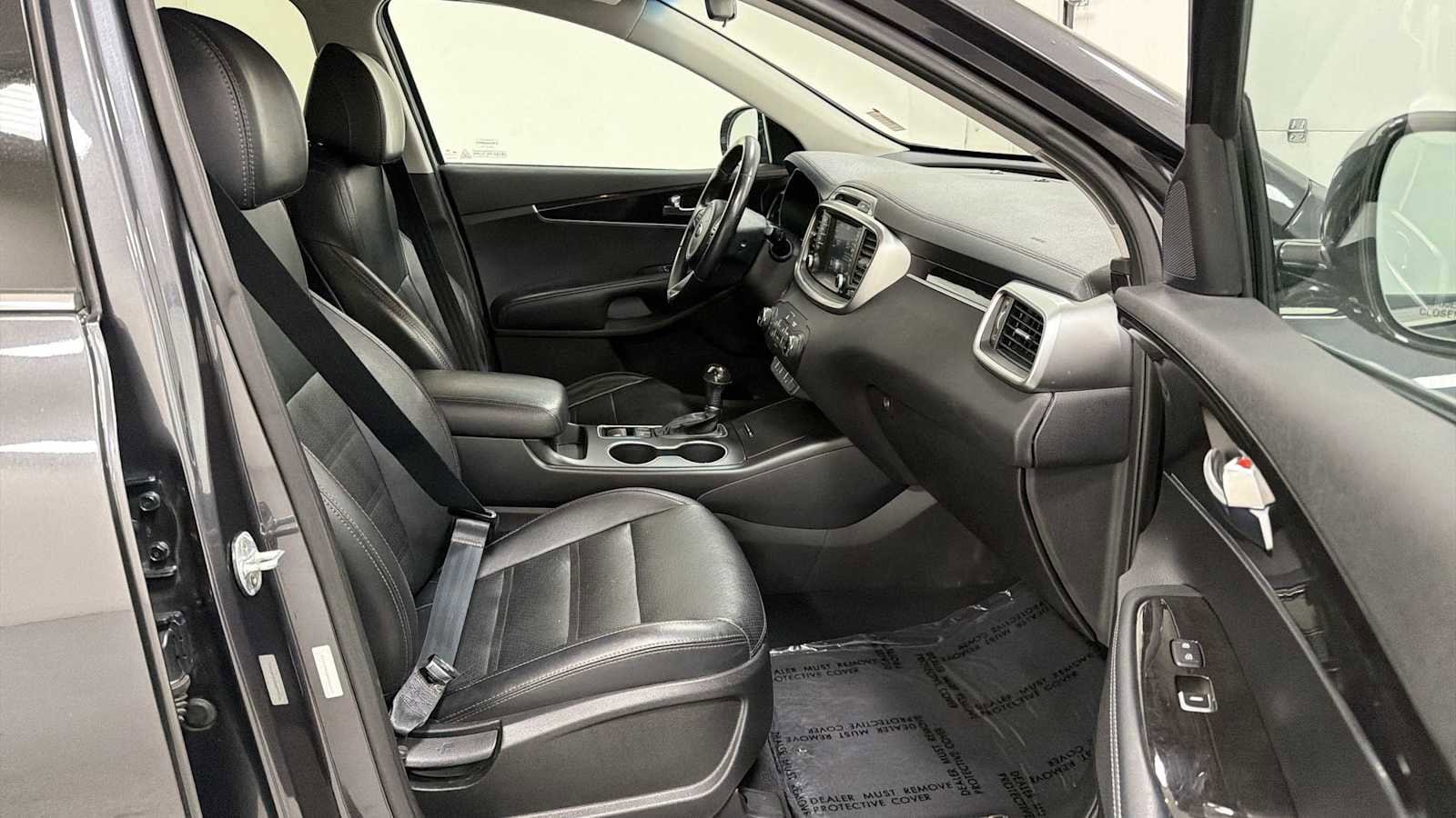 Thumbnail: 2017 Kia Sorento - 28