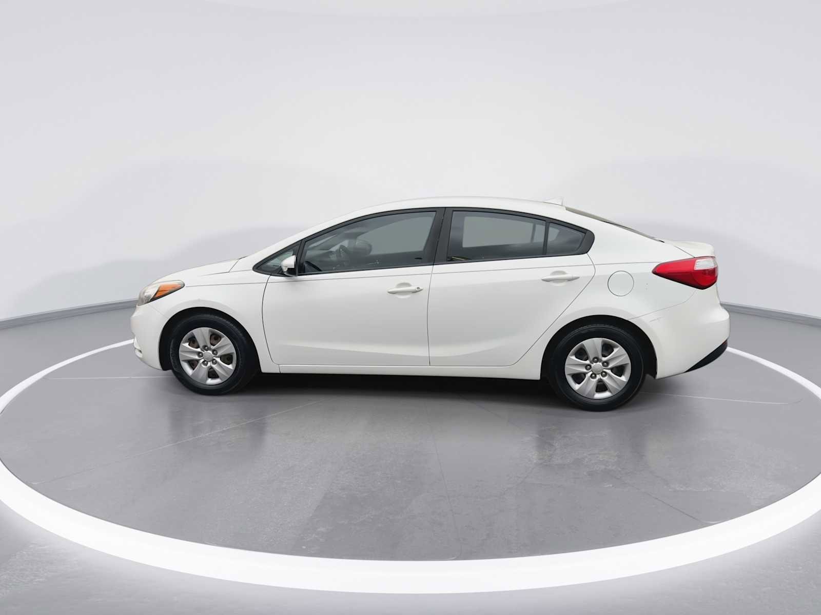Thumbnail: 2016 Kia Forte - 5