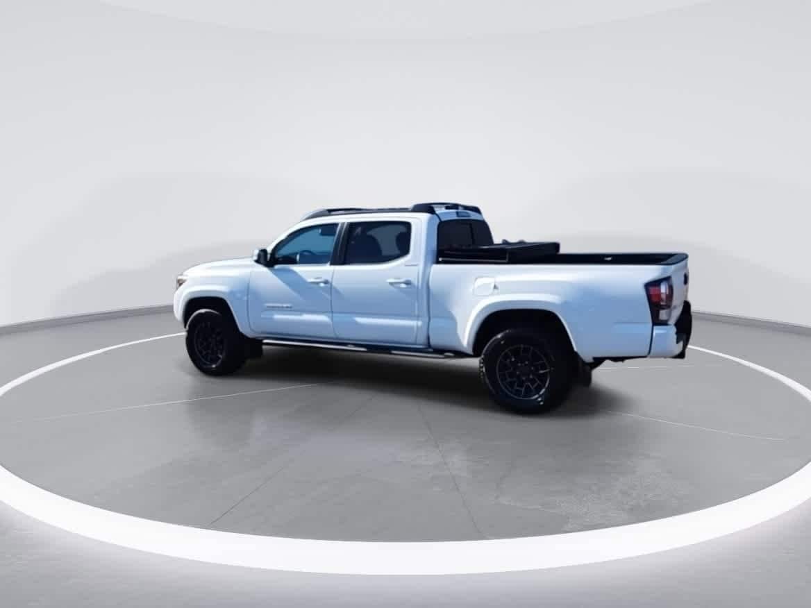 Thumbnail: 2021 Toyota Tacoma - 6