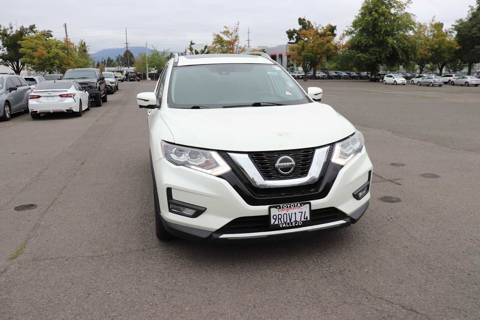 2020 Nissan Rogue SL photo 2