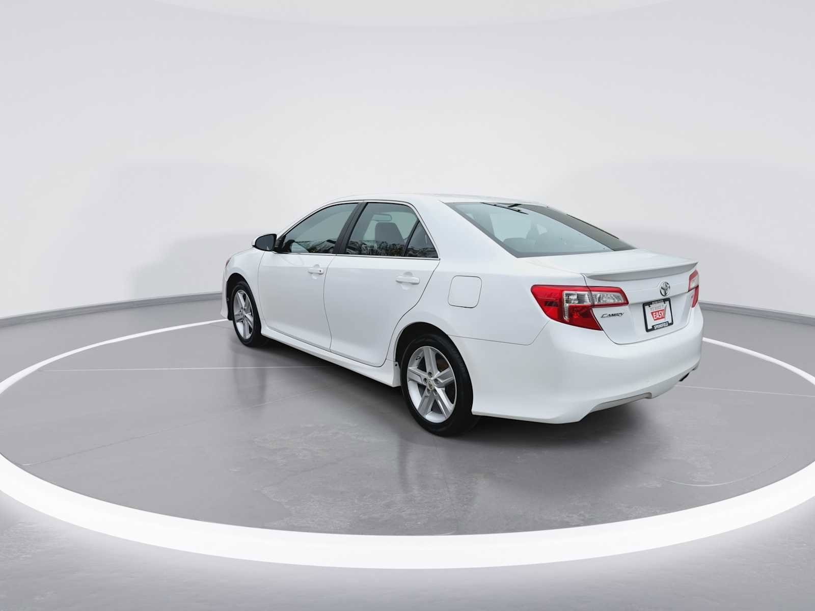 Thumbnail: 2012 Toyota Camry - 6