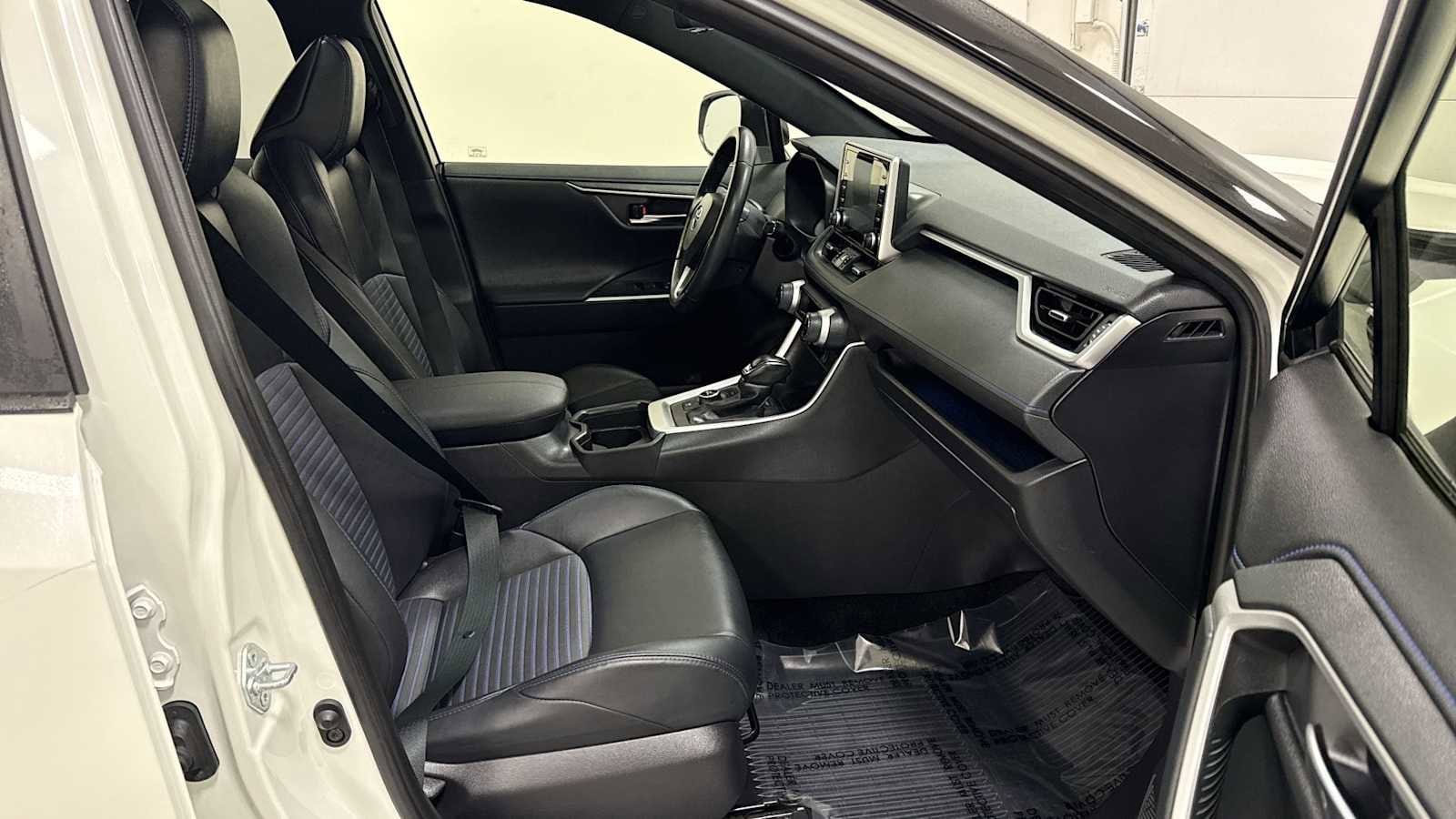 Thumbnail: 2021 Toyota RAV4 - 29