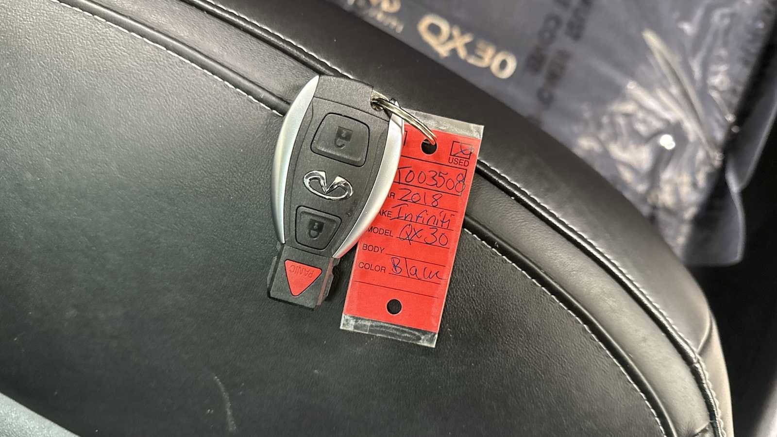 Thumbnail: 2018 INFINITI QX30 - 32