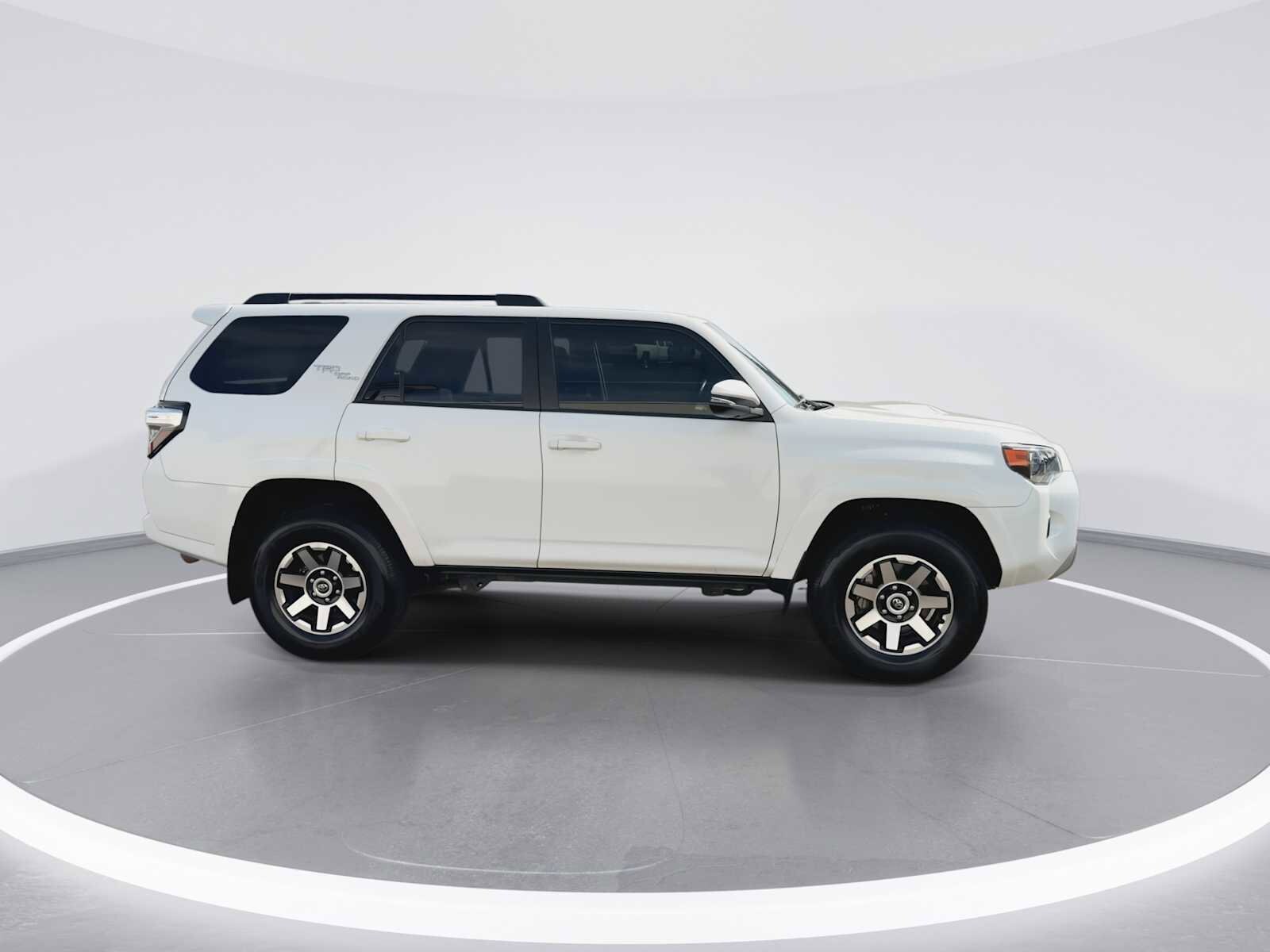Thumbnail: 2023 Toyota 4Runner - 9
