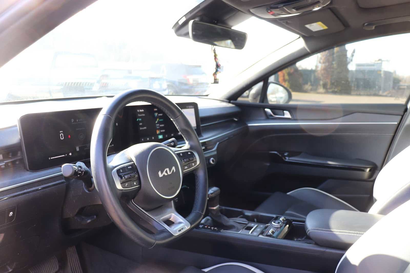 Thumbnail: 2025 Kia K5 - 10