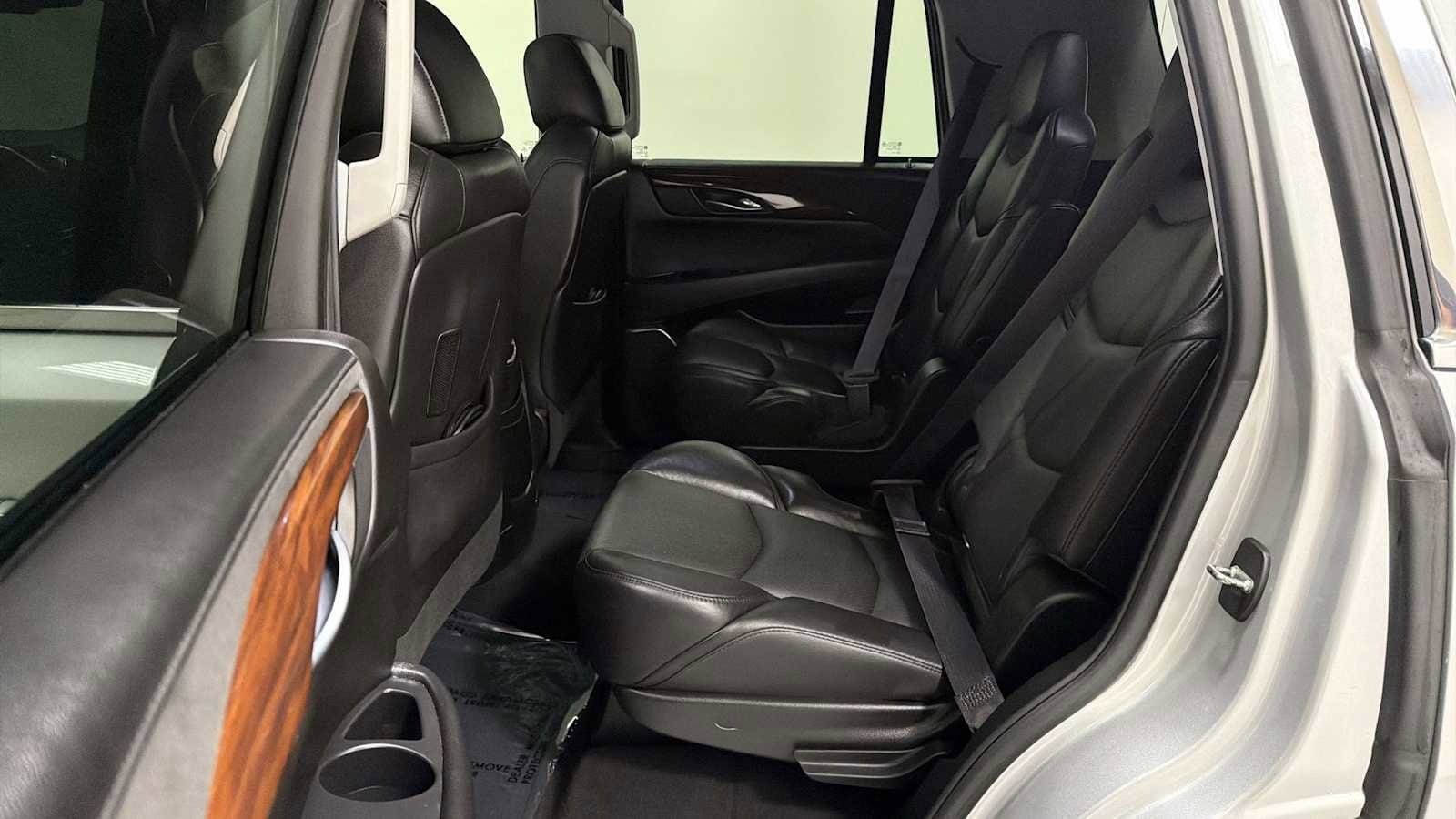 Thumbnail: 2016 Cadillac Escalade - 25