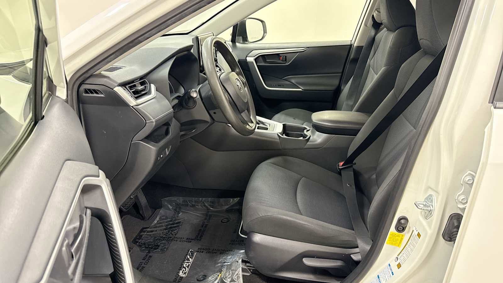 Thumbnail: 2019 Toyota RAV4 - 13