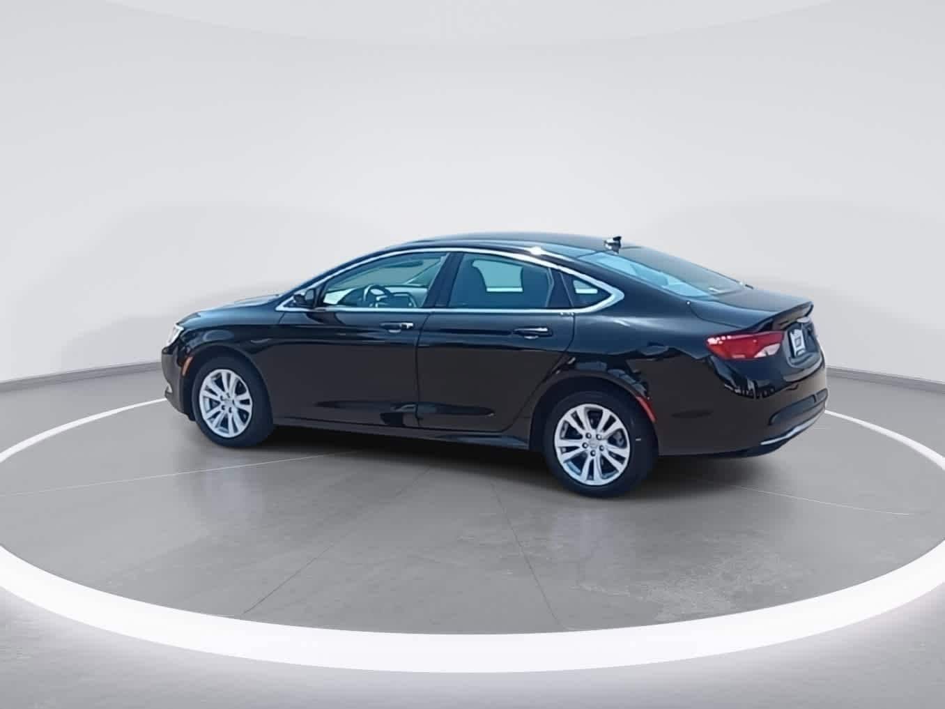 Thumbnail: 2016 Chrysler 200 - 6